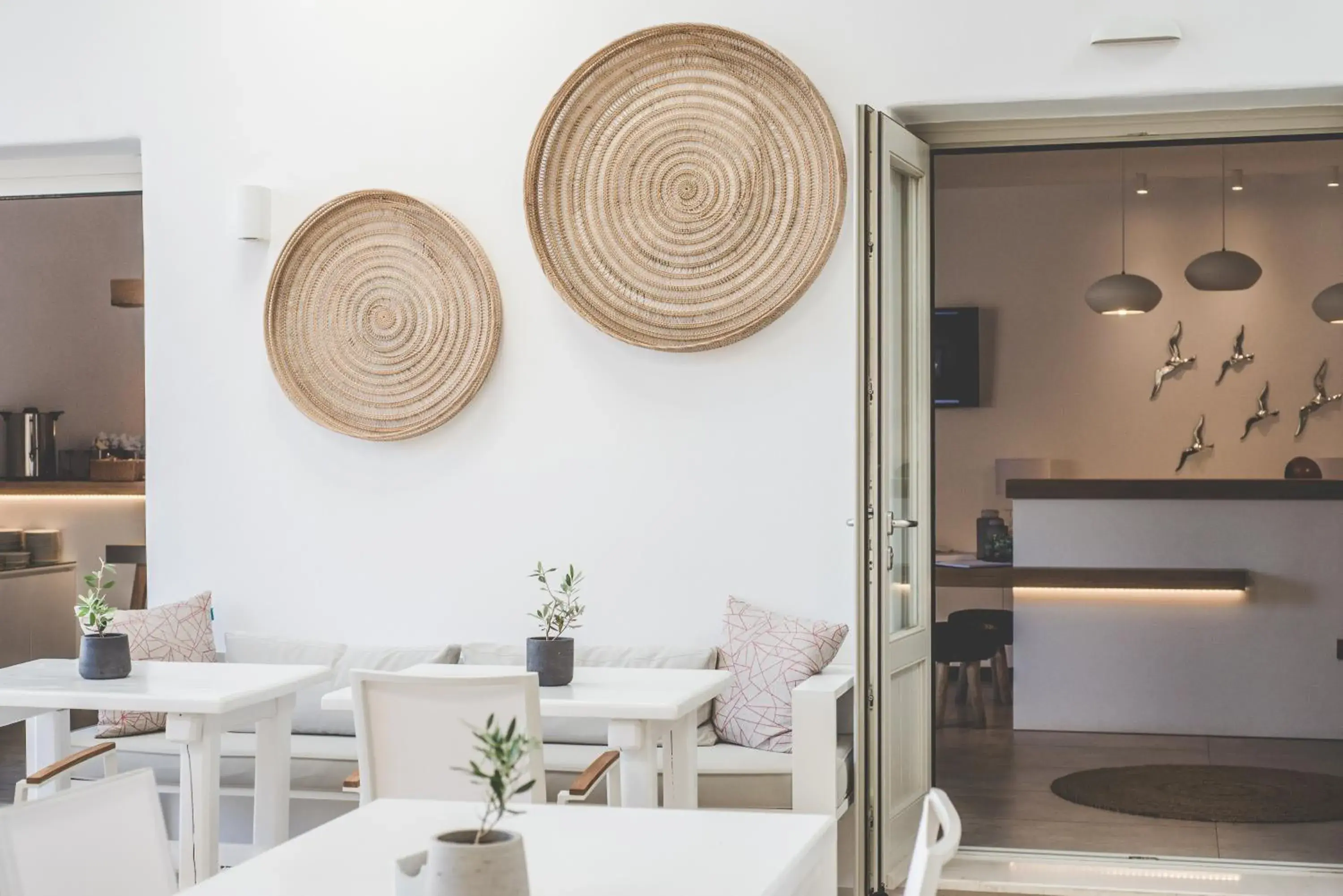 Restaurant/places to eat in Super Paradise Hotel Restaurant/places to eat in Super Paradise Hotel