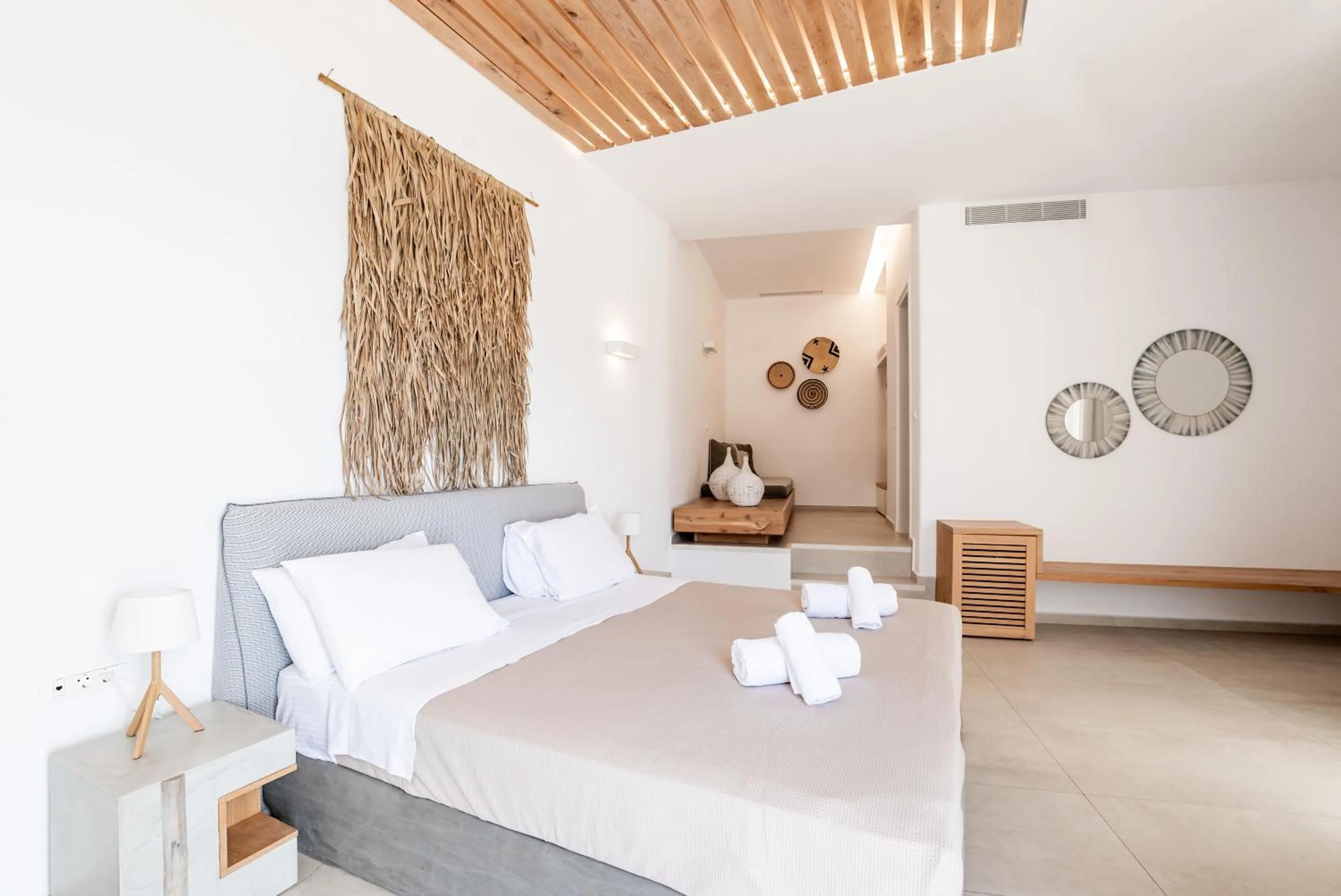 Photo of the whole room, Bed in Super Paradise Hotel