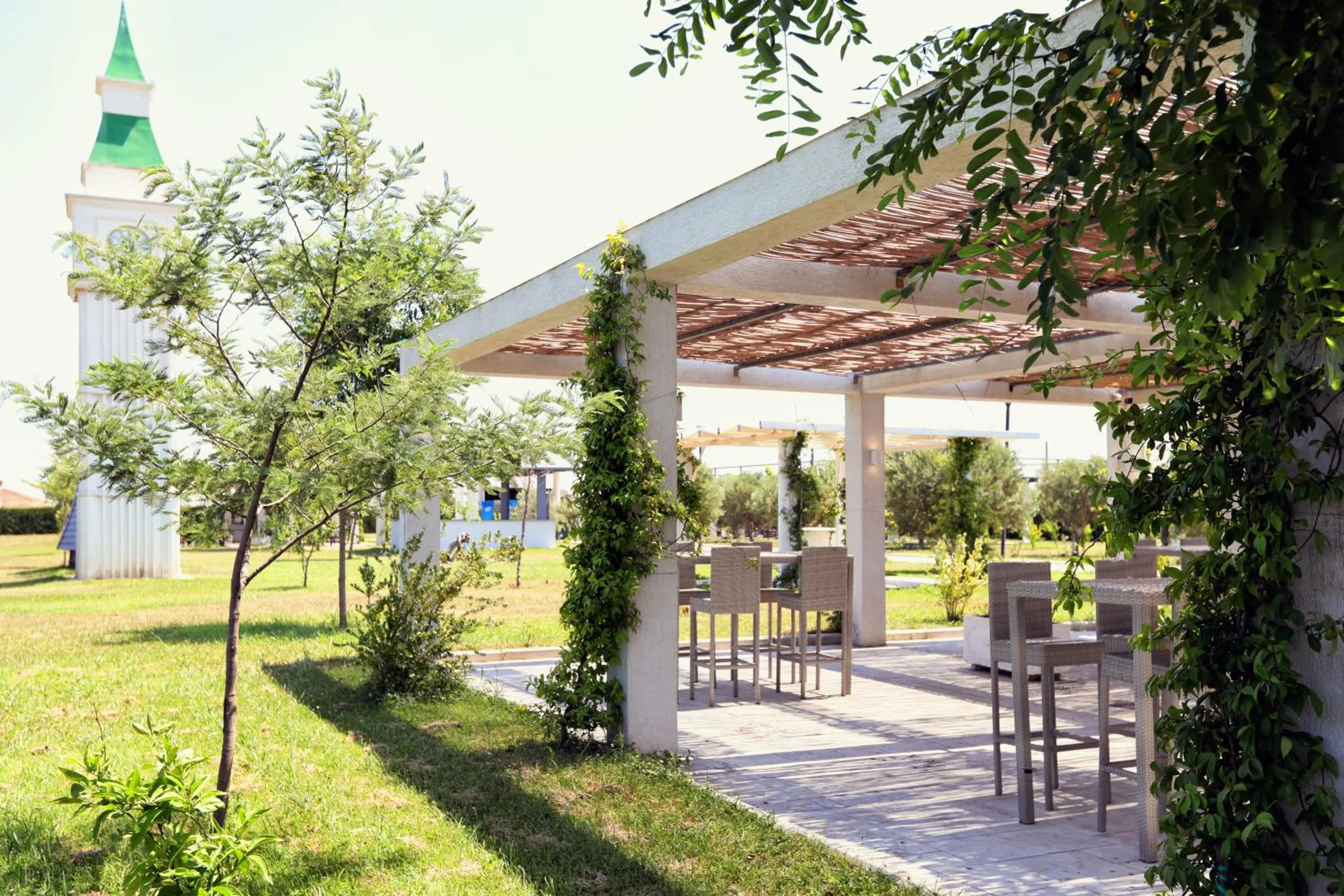 Lounge or bar in Velipoja Grand Europa Resort, Affiliated by Melia