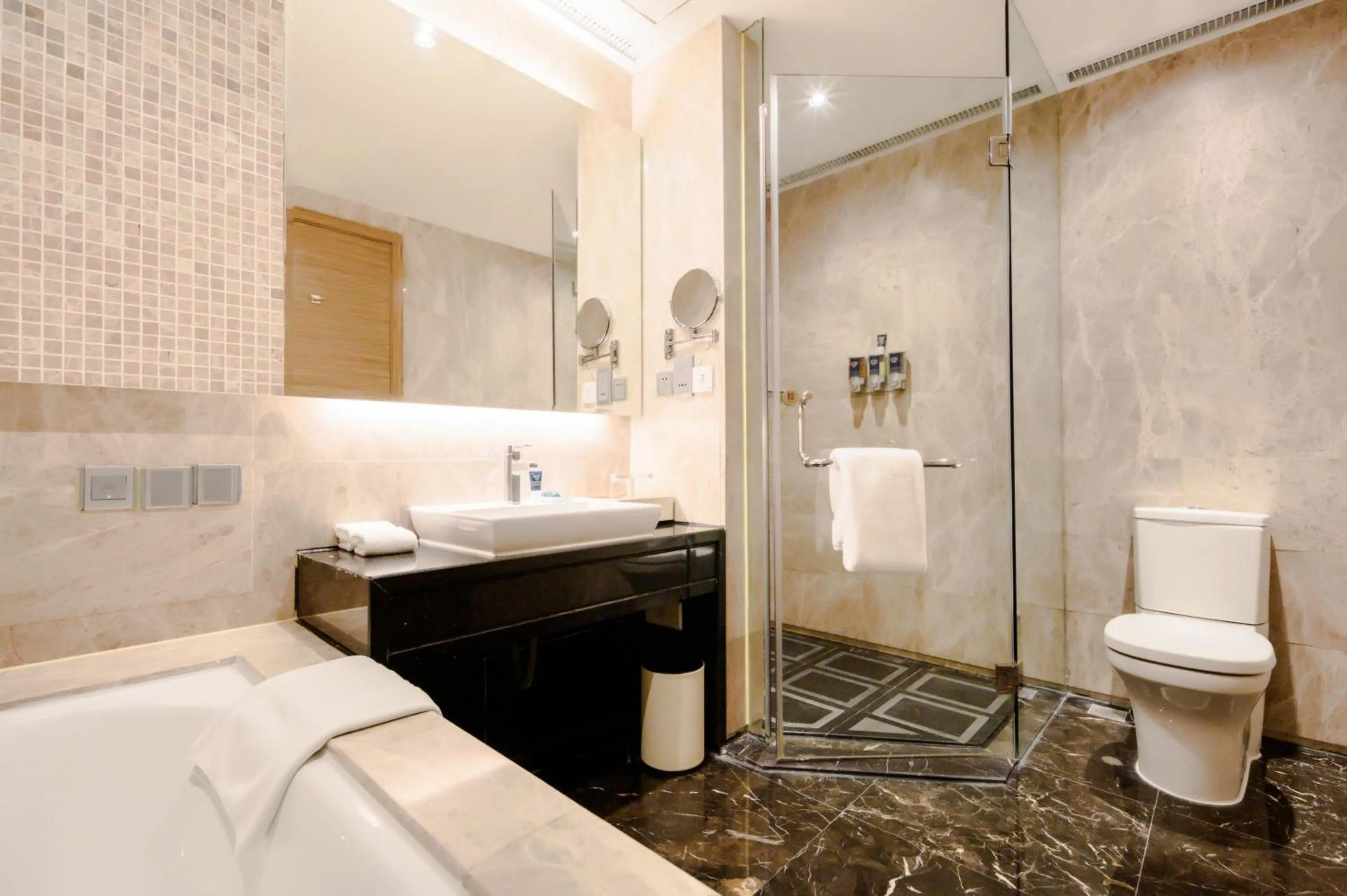 Toilet in Four Points by Sheraton Qingdao, Chengyang