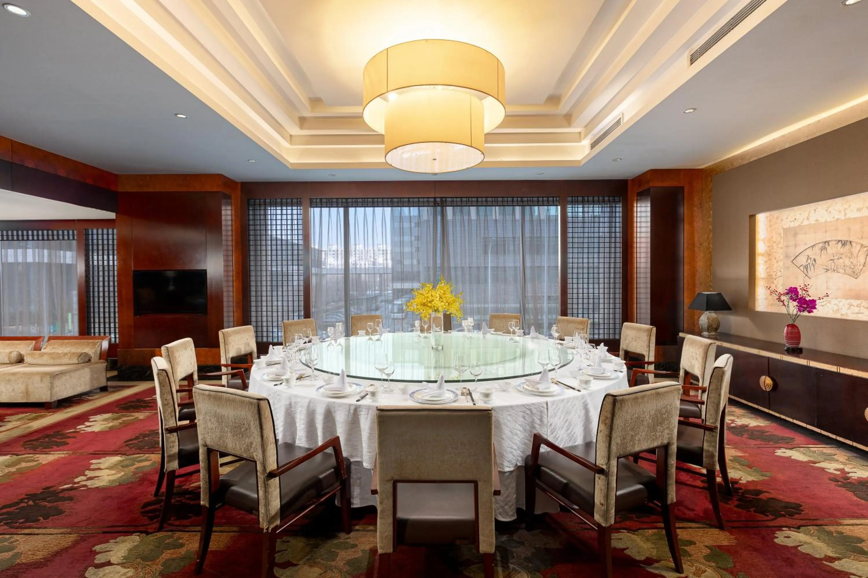 Restaurant/places to eat in Crowne Plaza Tianjin Binhai Center by IHG