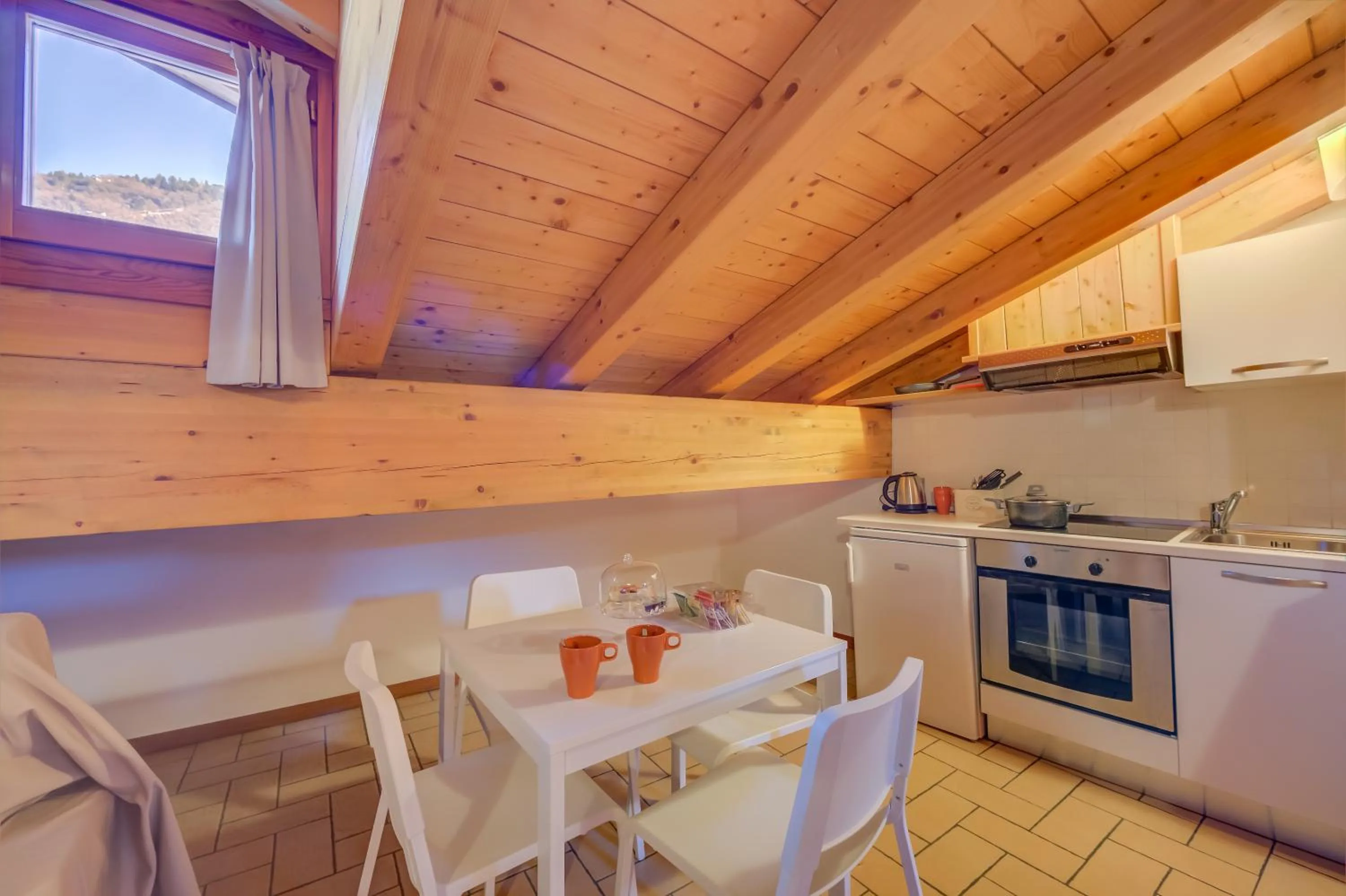 Kitchen or kitchenette in Le Stanze del Lago Apartments