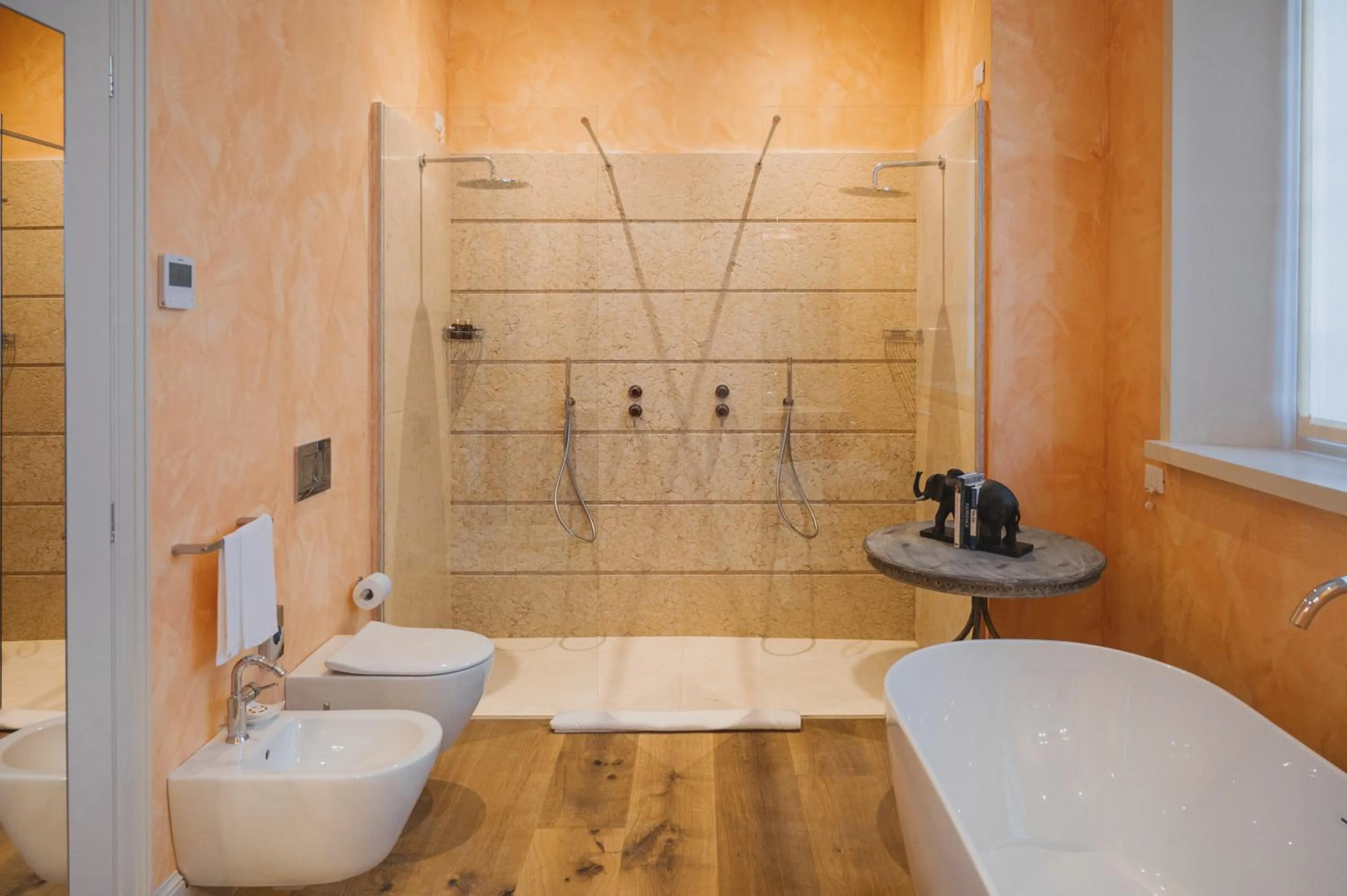 Shower in L'Andana Tenuta La Badiola