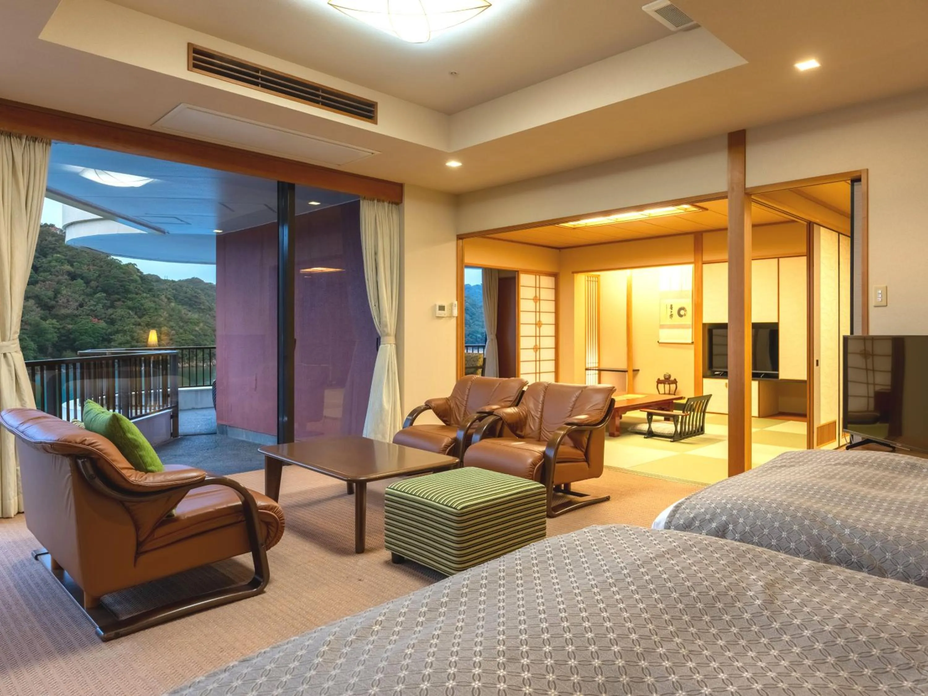 Photo of the whole room, Bed in Kumano-bettei Nakanoshima