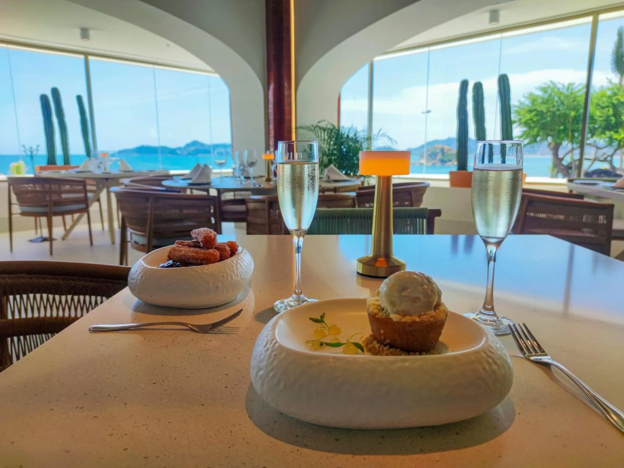 Restaurant/places to eat in Fiesta Americana Acapulco Villas