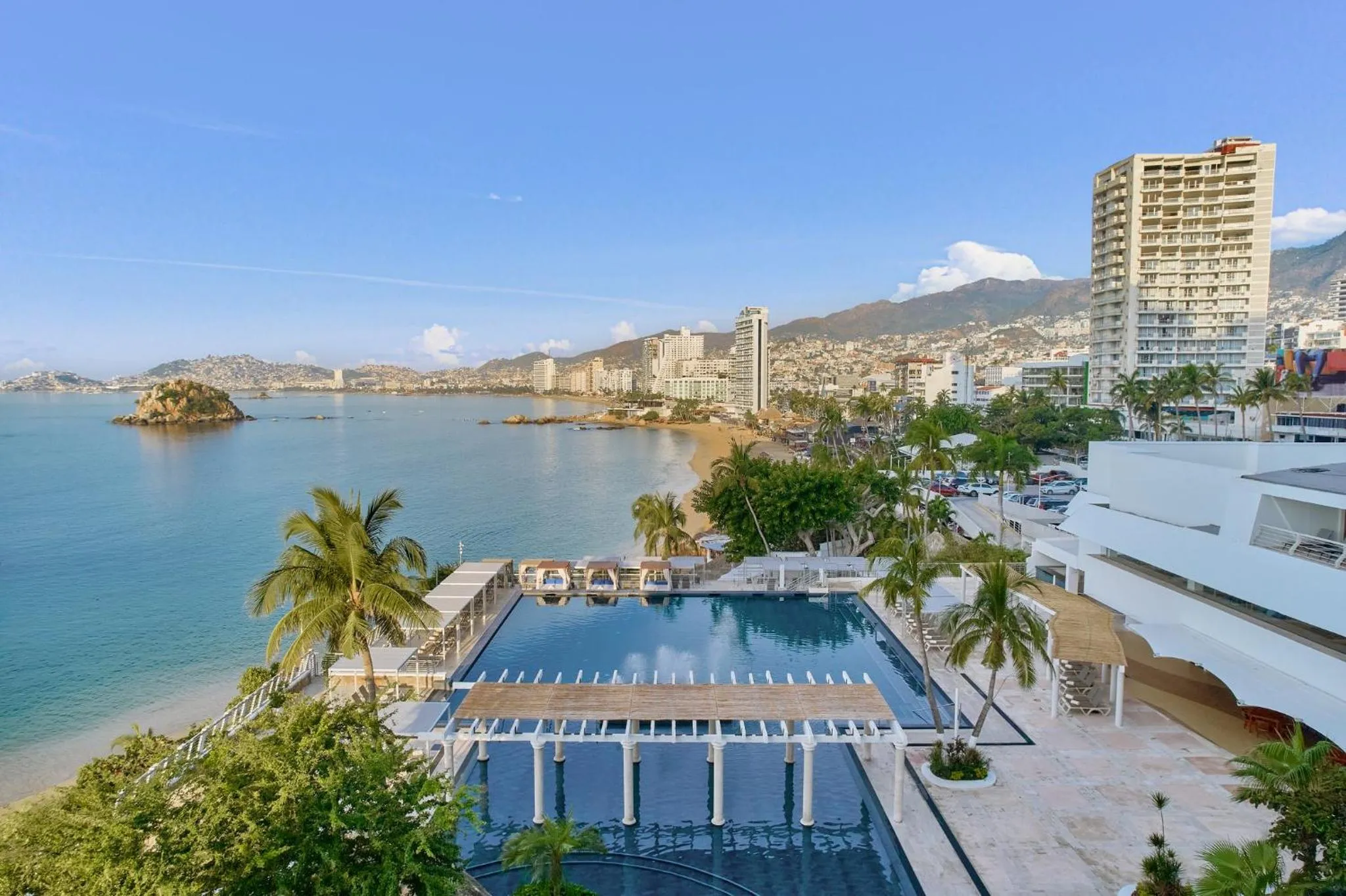 Swimming pool in Fiesta Americana Acapulco Villas