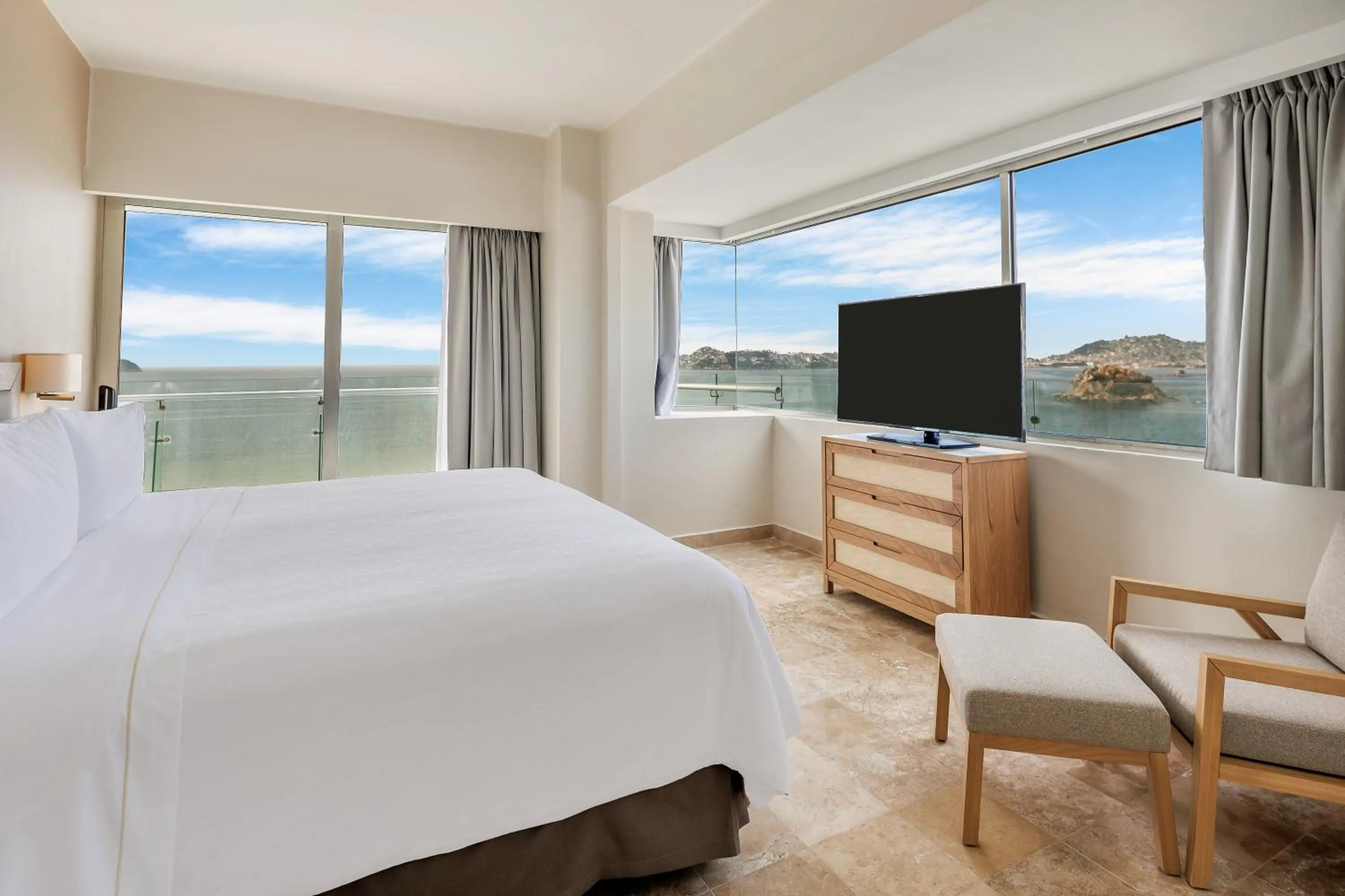 Bed in Fiesta Americana Acapulco Villas