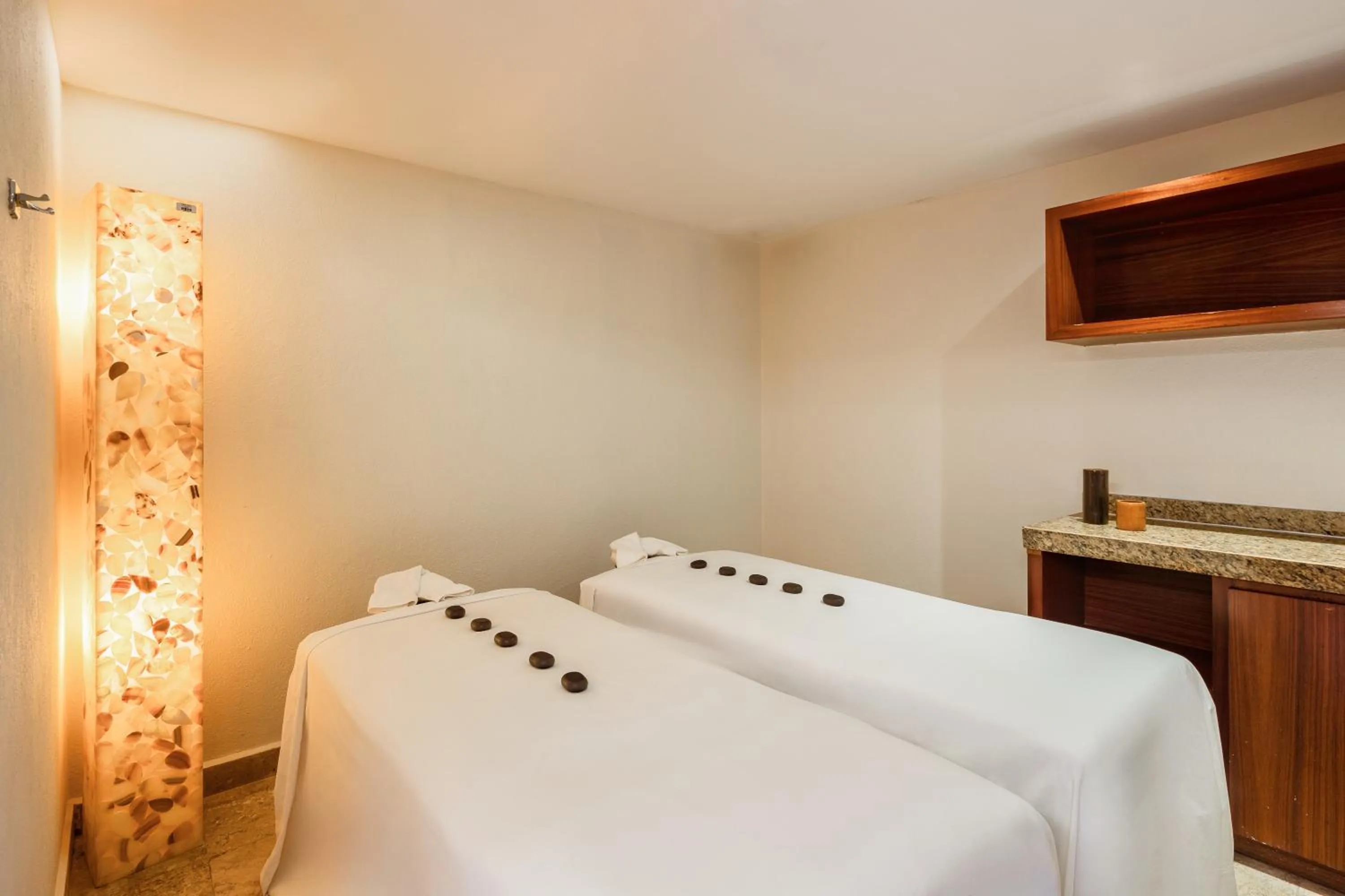 Massage in Fiesta Americana Acapulco Villas