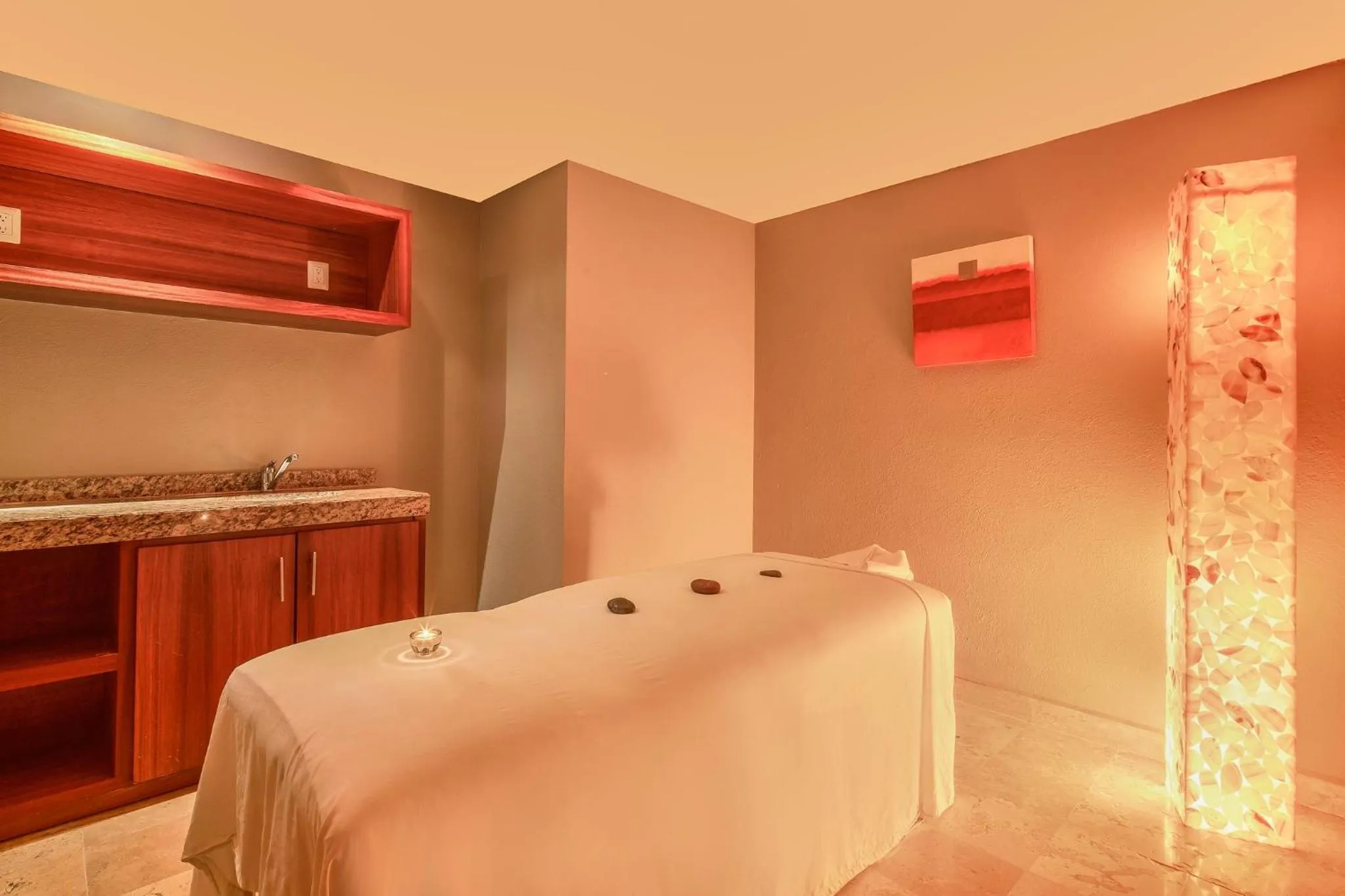 Spa and wellness centre/facilities, Bed in Fiesta Americana Acapulco Villas