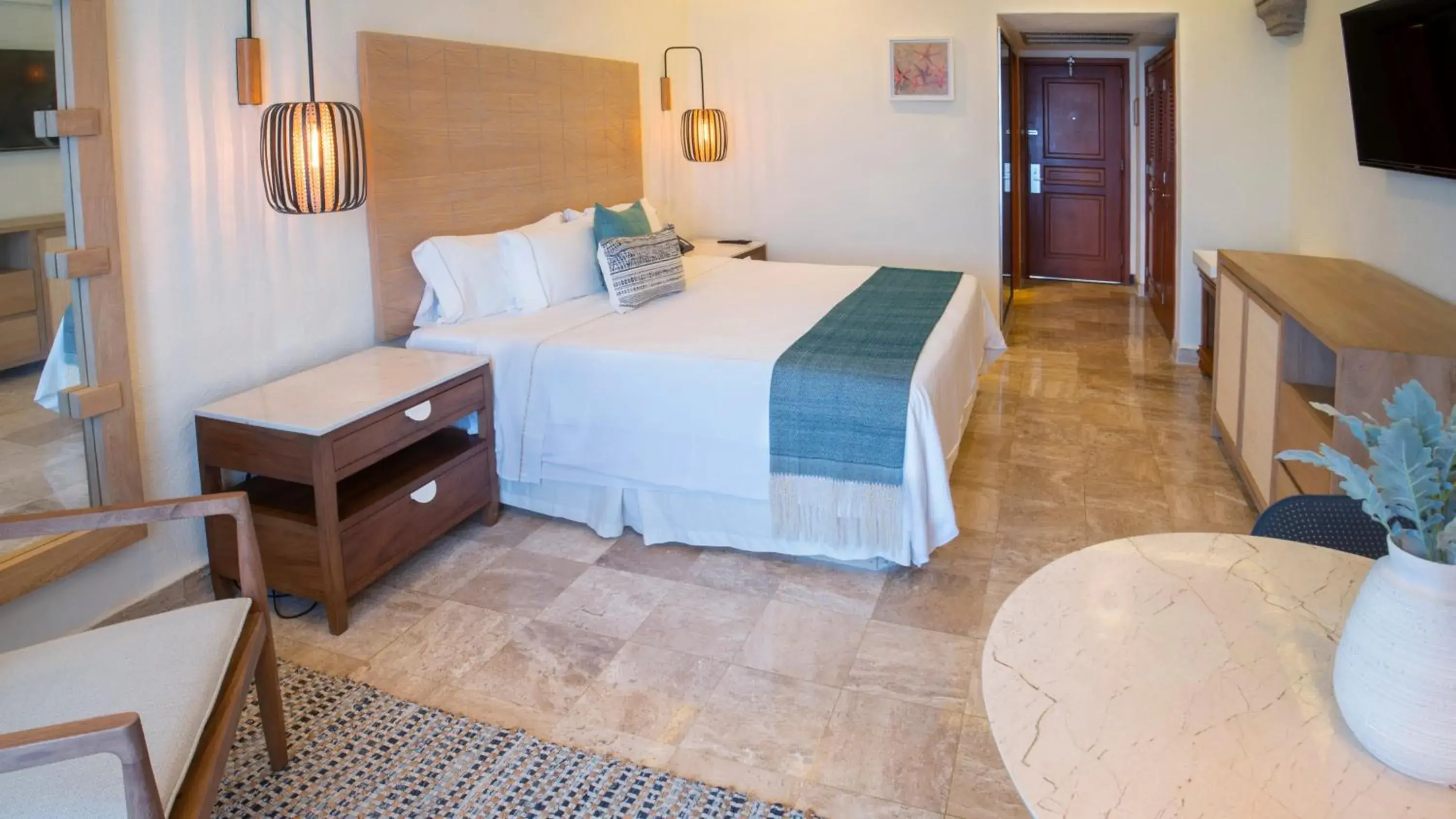 Property building, Bed in Fiesta Americana Puerto Vallarta All Inclusive & Spa Property building, Bed in Fiesta Americana Puerto Vallarta All Inclusive & Spa