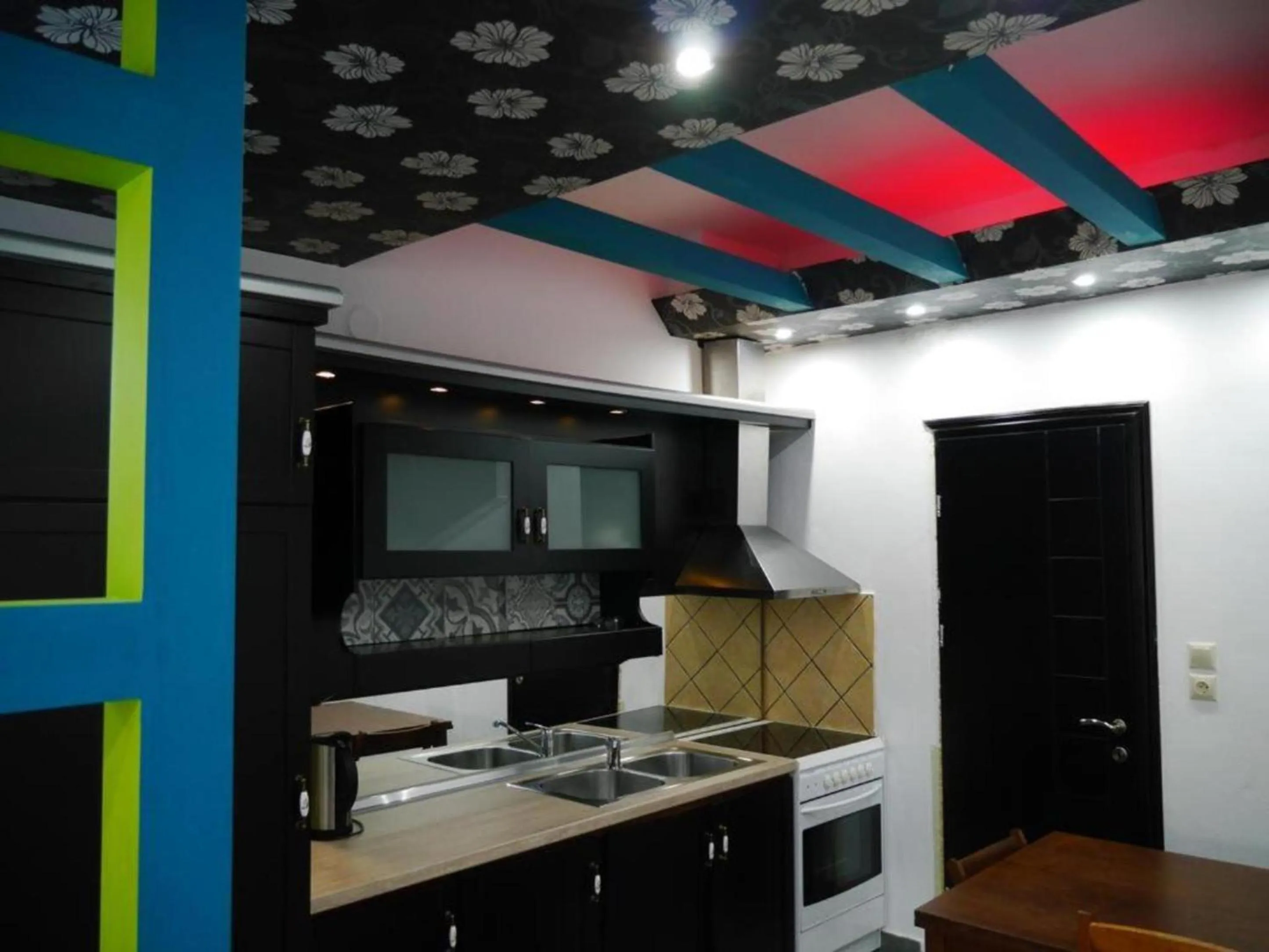 Kitchen or kitchenette in Blue Sky Villas