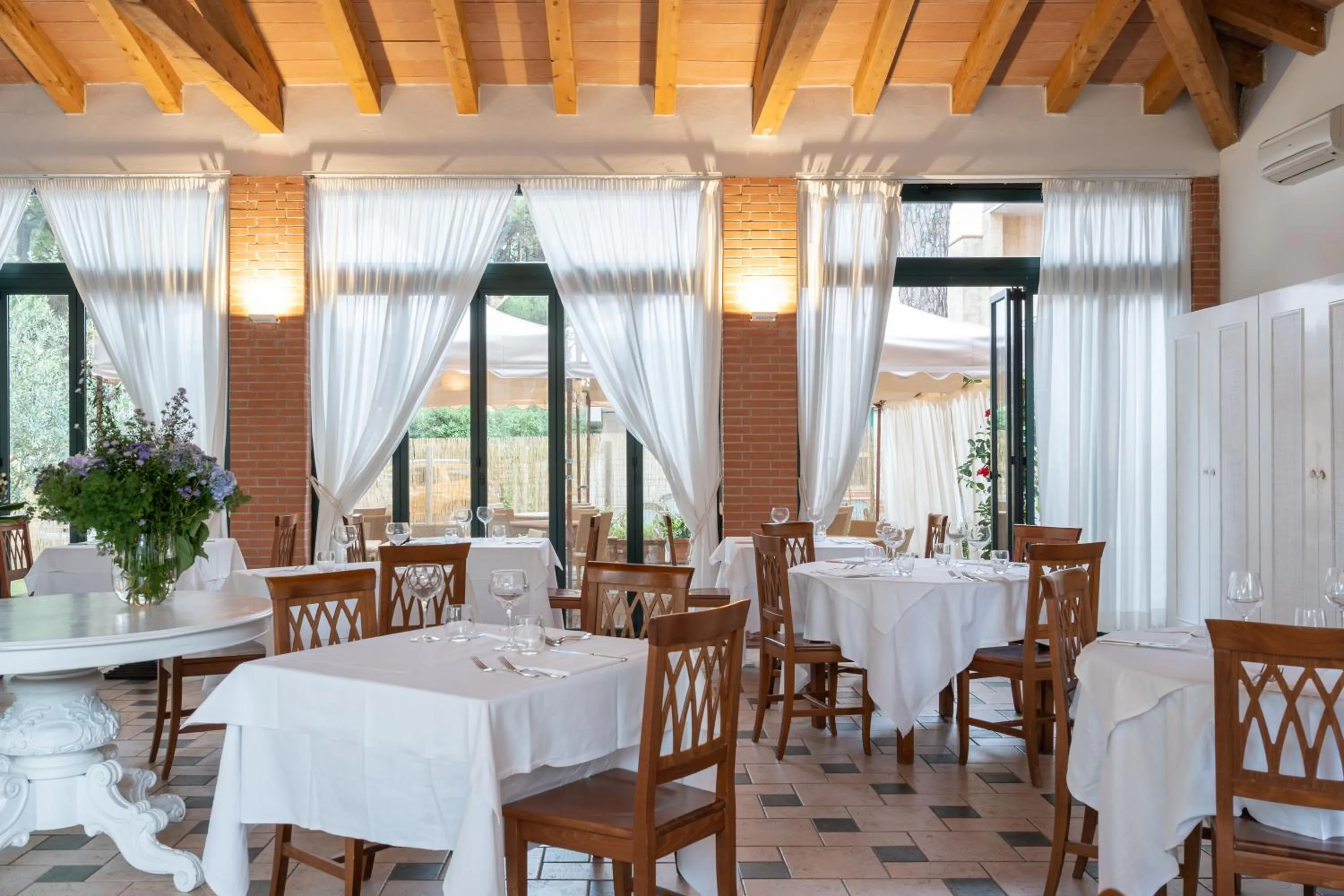 Restaurant/places to eat in Ricci Hotel - Marina di Grosseto