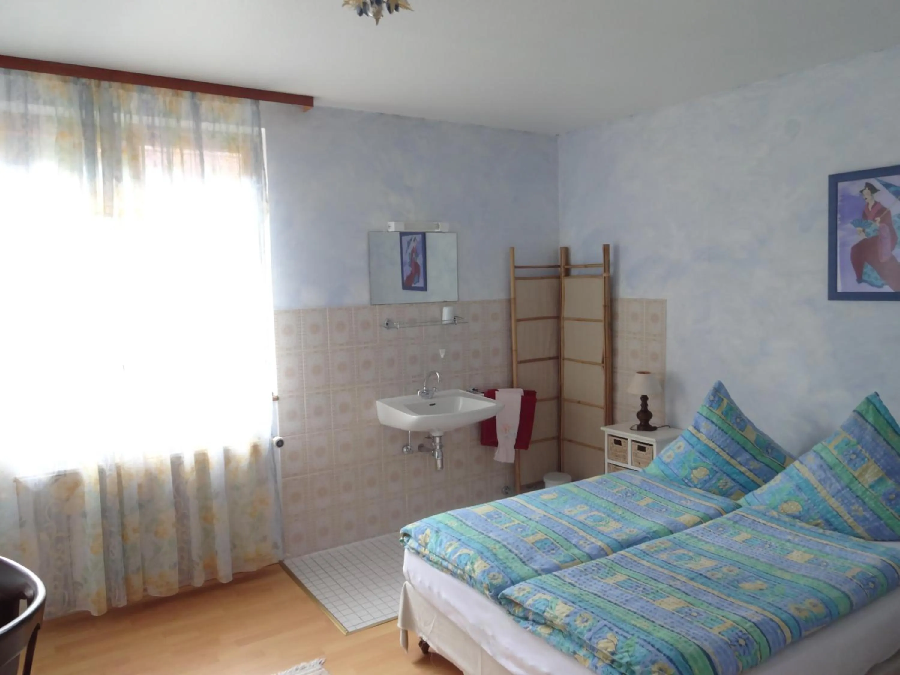 Photo of the whole room, Bed in Hotel-Restaurant du Windstein