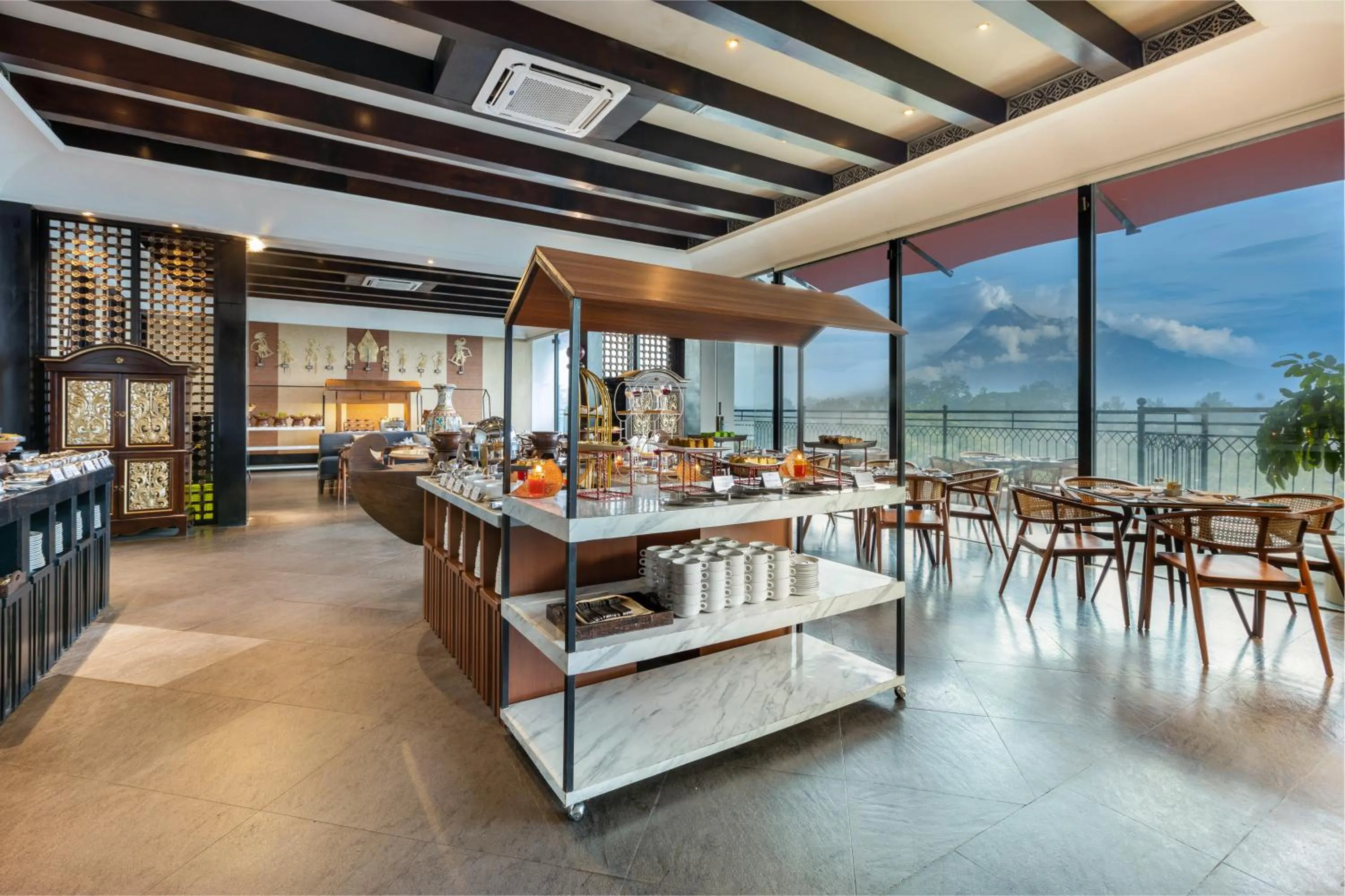 Restaurant/places to eat in Mustika Yogyakarta Resort and Spa