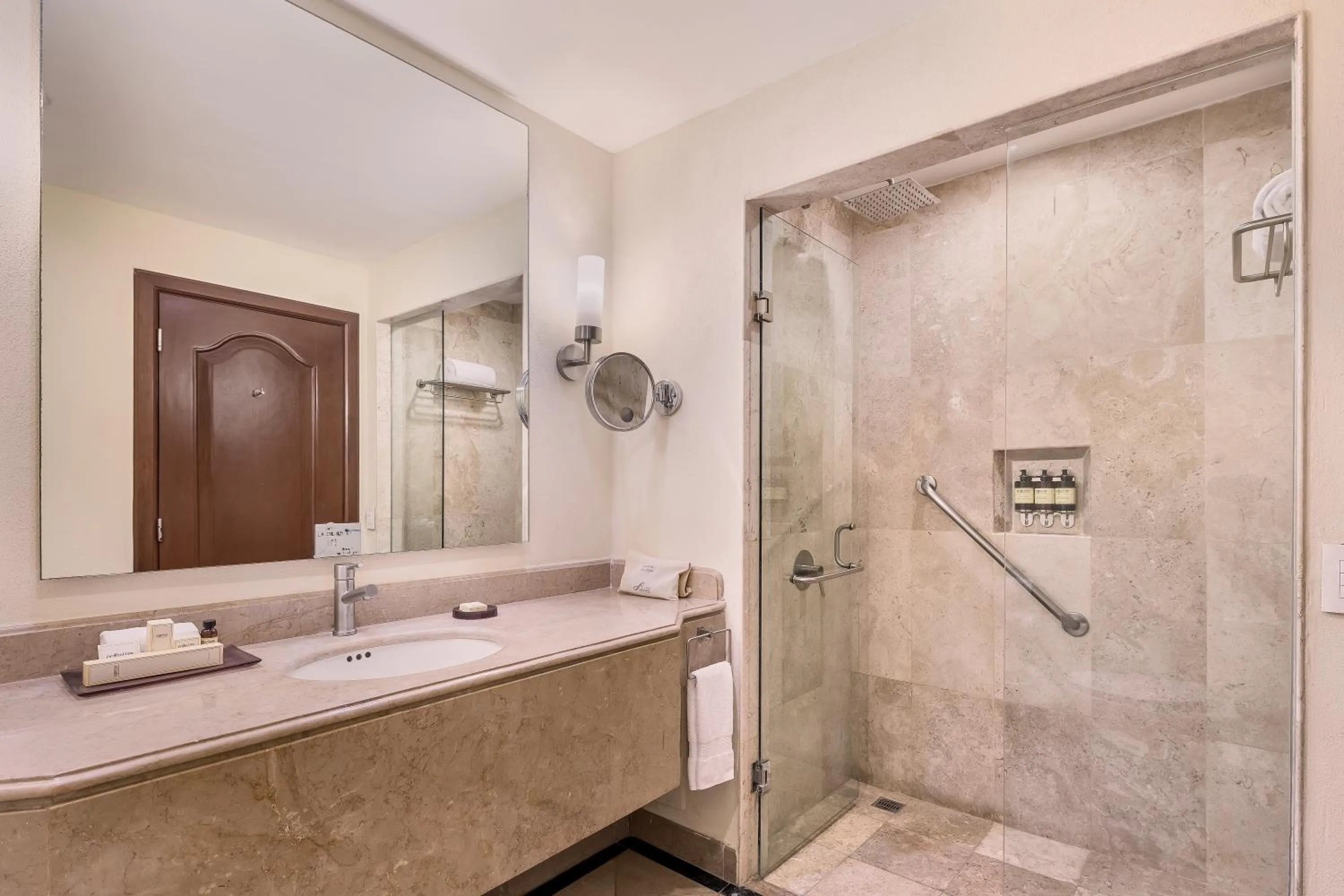 Property building in Fiesta Americana Merida