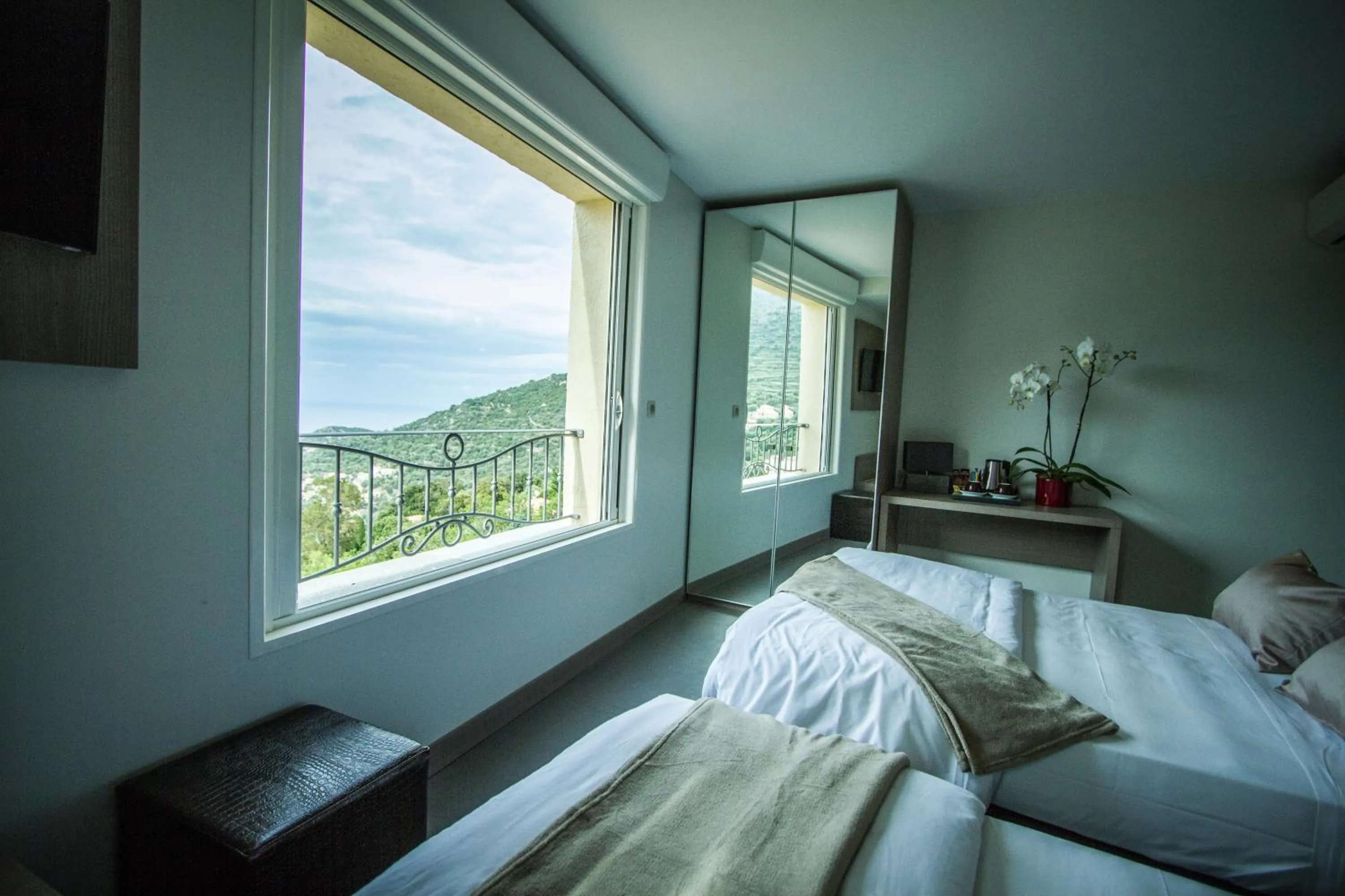 Bedroom, Bed in Hotel La Santa