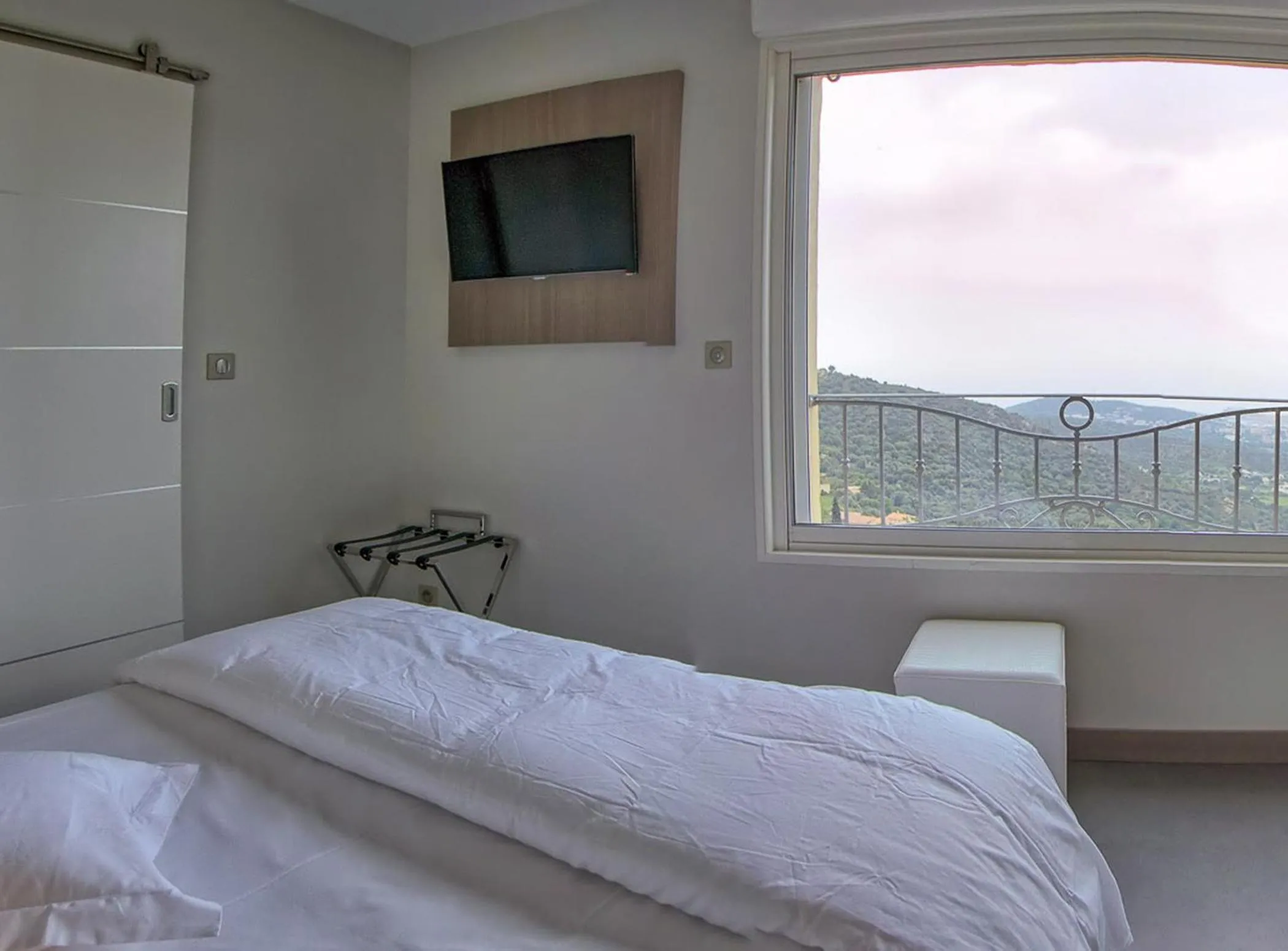 View (from property/room), Bed in Hotel La Santa