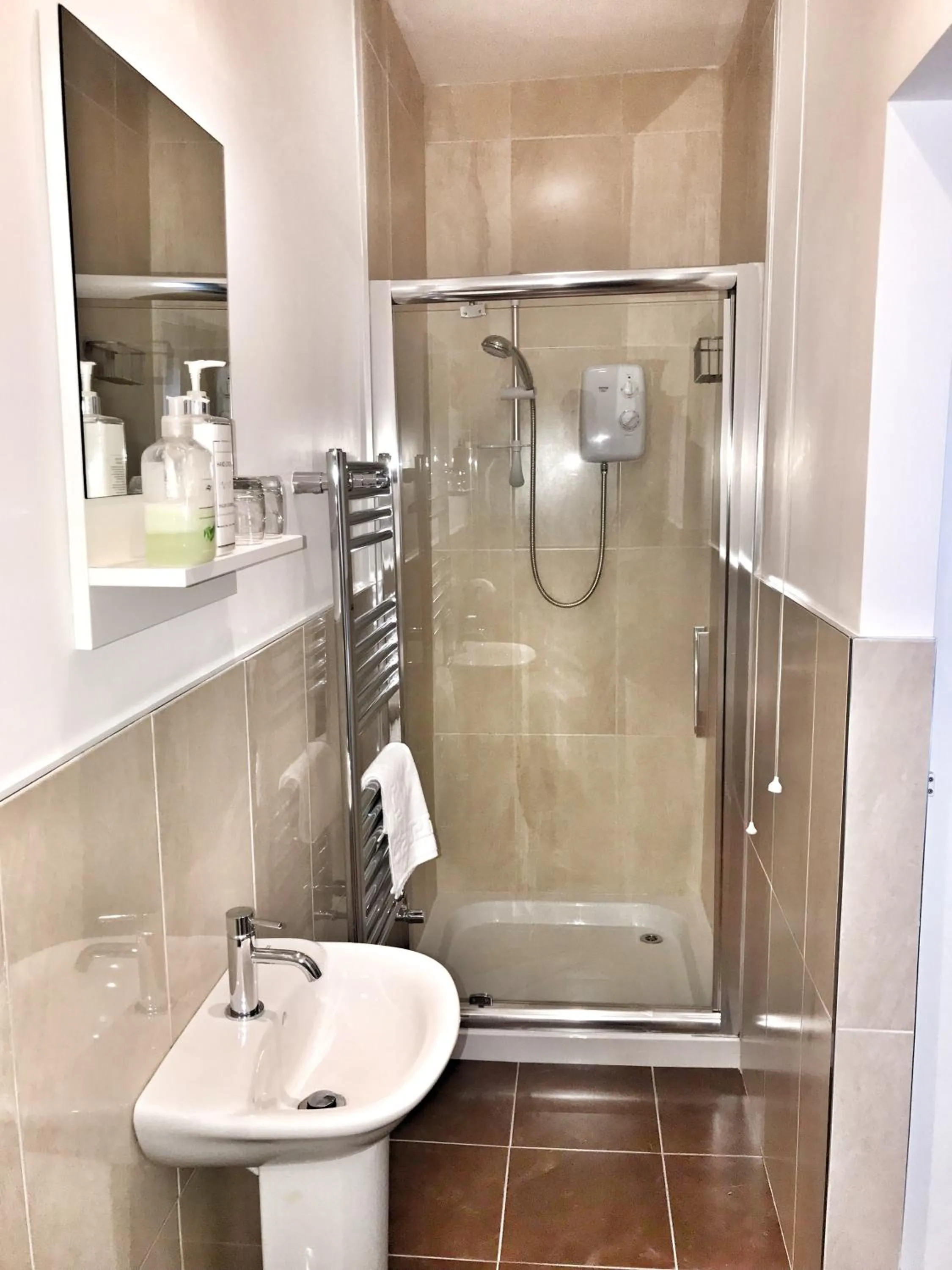 Bathroom in Elagh View Bed & Breakfast