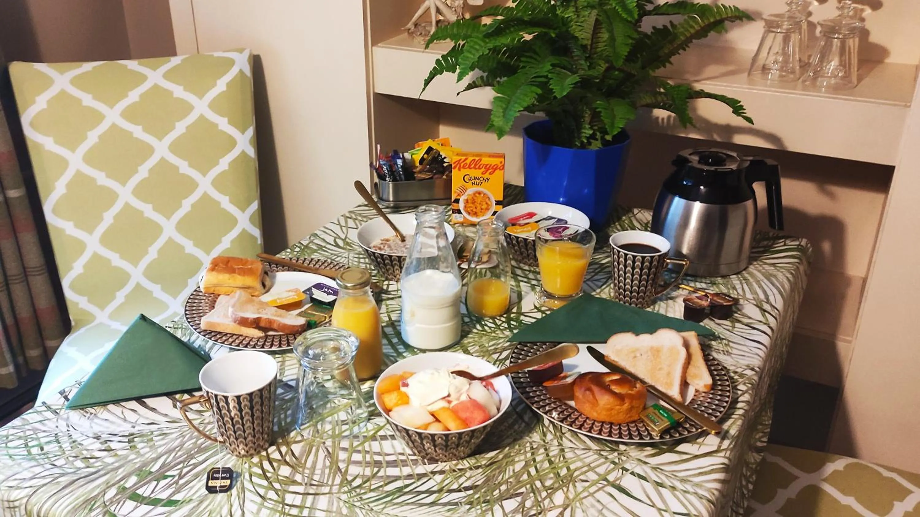 Coffee/tea facilities in Richmond Lane Guest House - AA Accredited