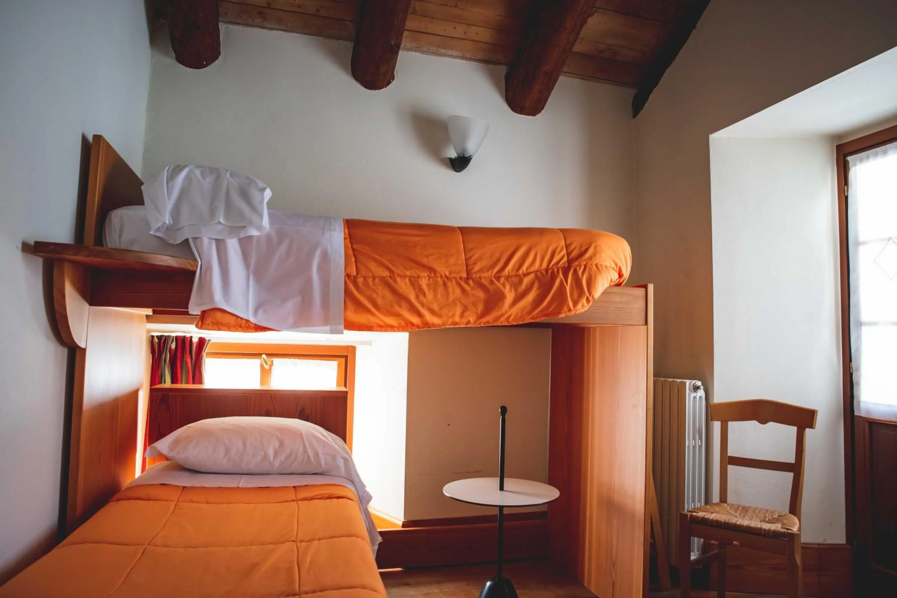 bunk bed, Bed in Hotel La Villa della Regina