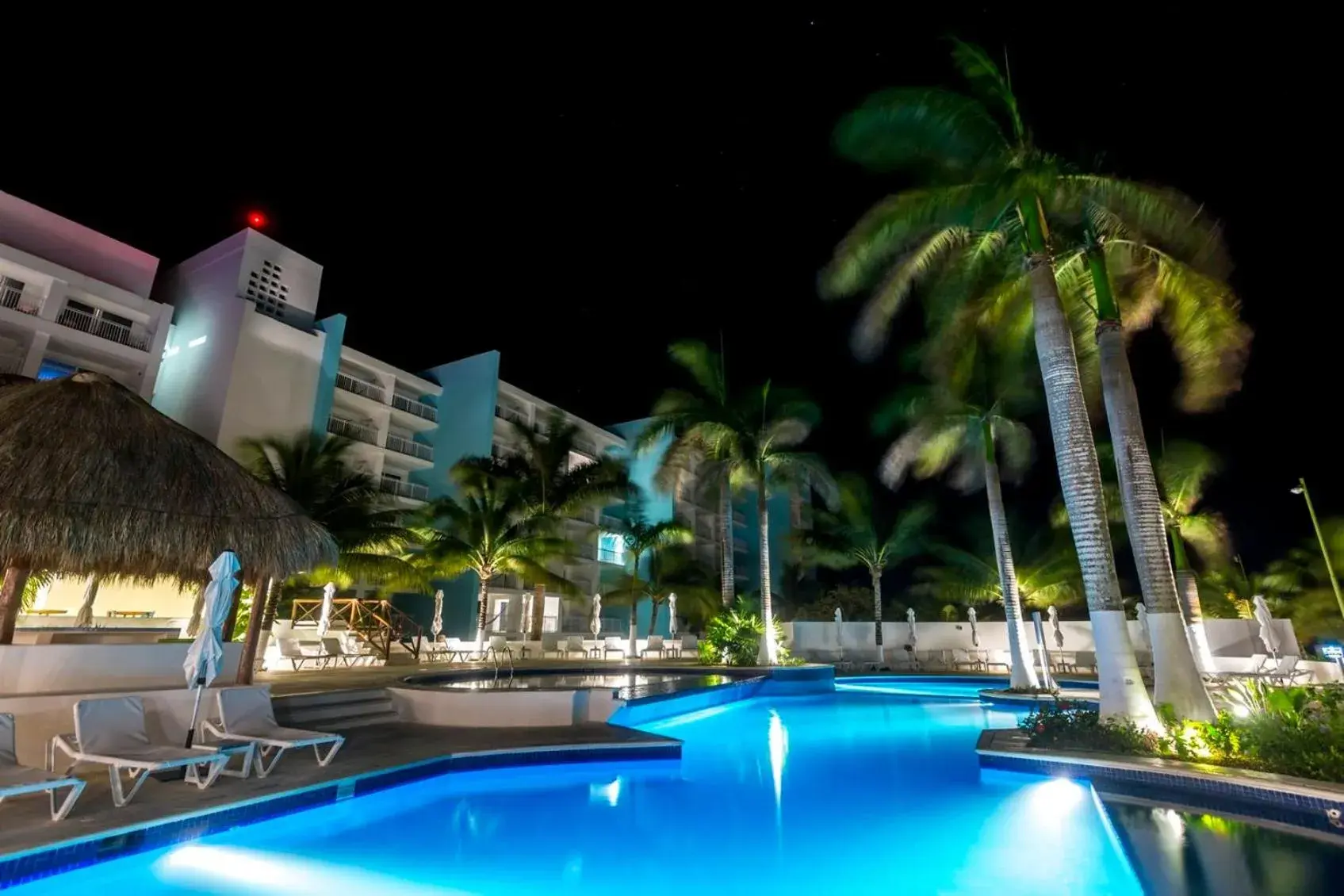 Swimming pool in Fiesta Americana Cozumel All Inclusive Swimming pool in Fiesta Americana Cozumel All Inclusive