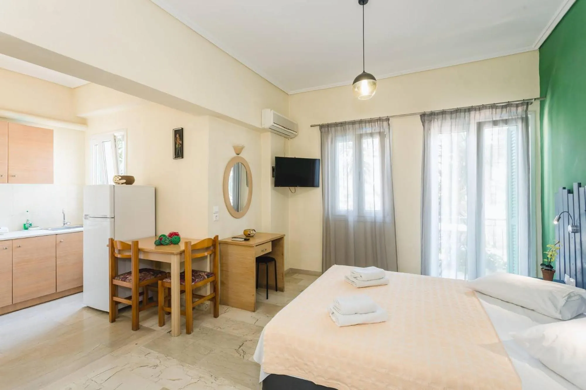 Photo of the whole room, Bed in Ionian Paradise