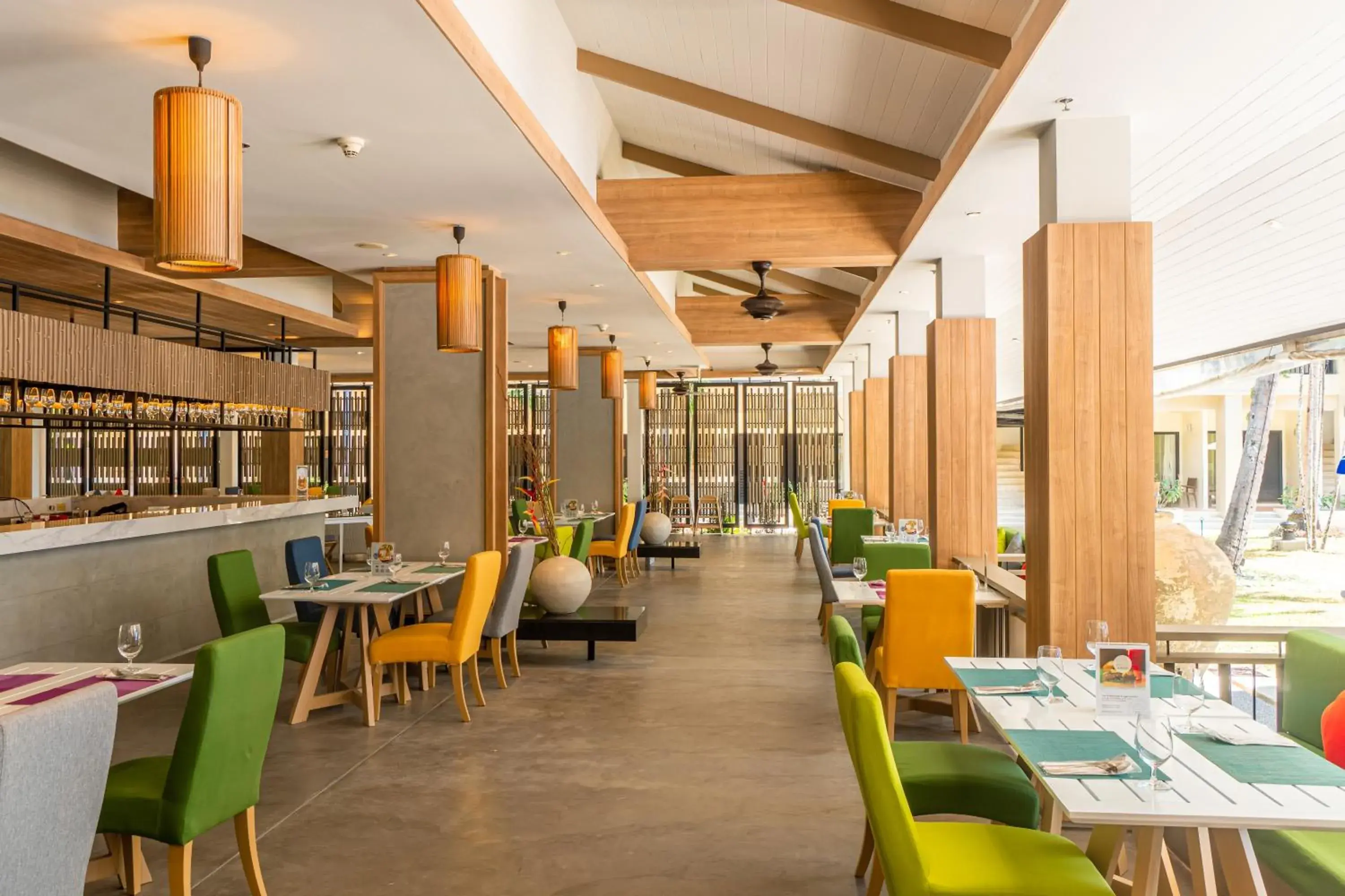 Restaurant/places to eat in Radisson Resort and Suites Phuket Restaurant/places to eat in Radisson Resort and Suites Phuket