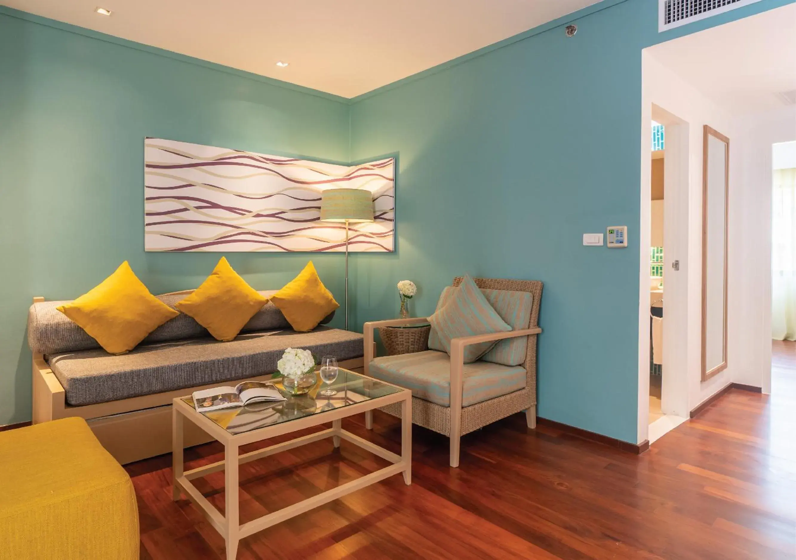 Living room in Radisson Resort and Suites Phuket Living room in Radisson Resort and Suites Phuket