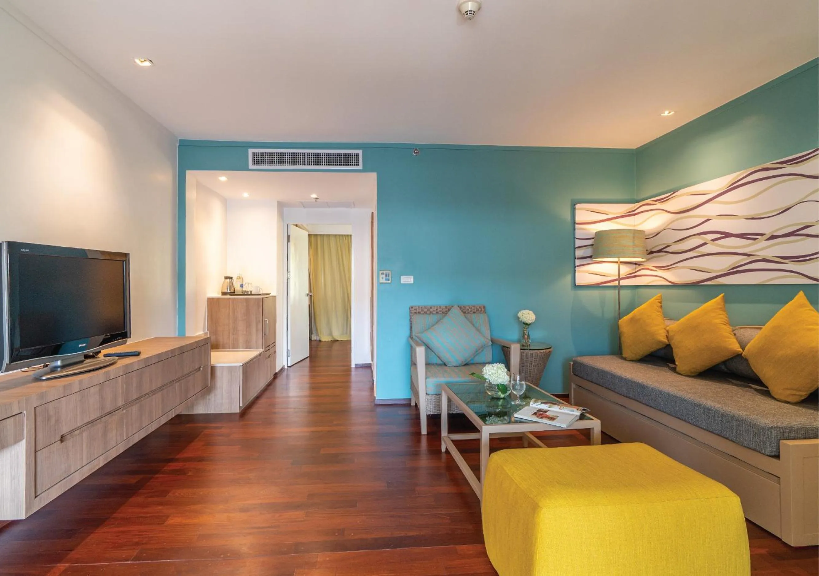 Living room in Radisson Resort and Suites Phuket