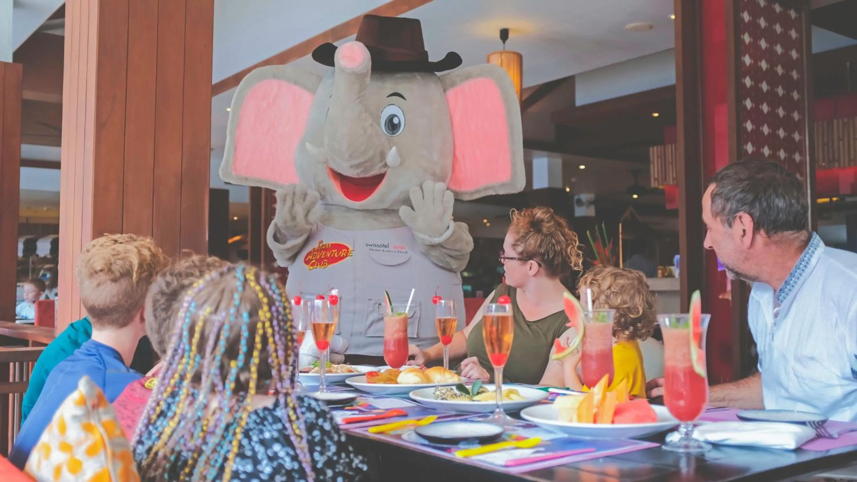 Restaurant/places to eat in Radisson Resort and Suites Phuket