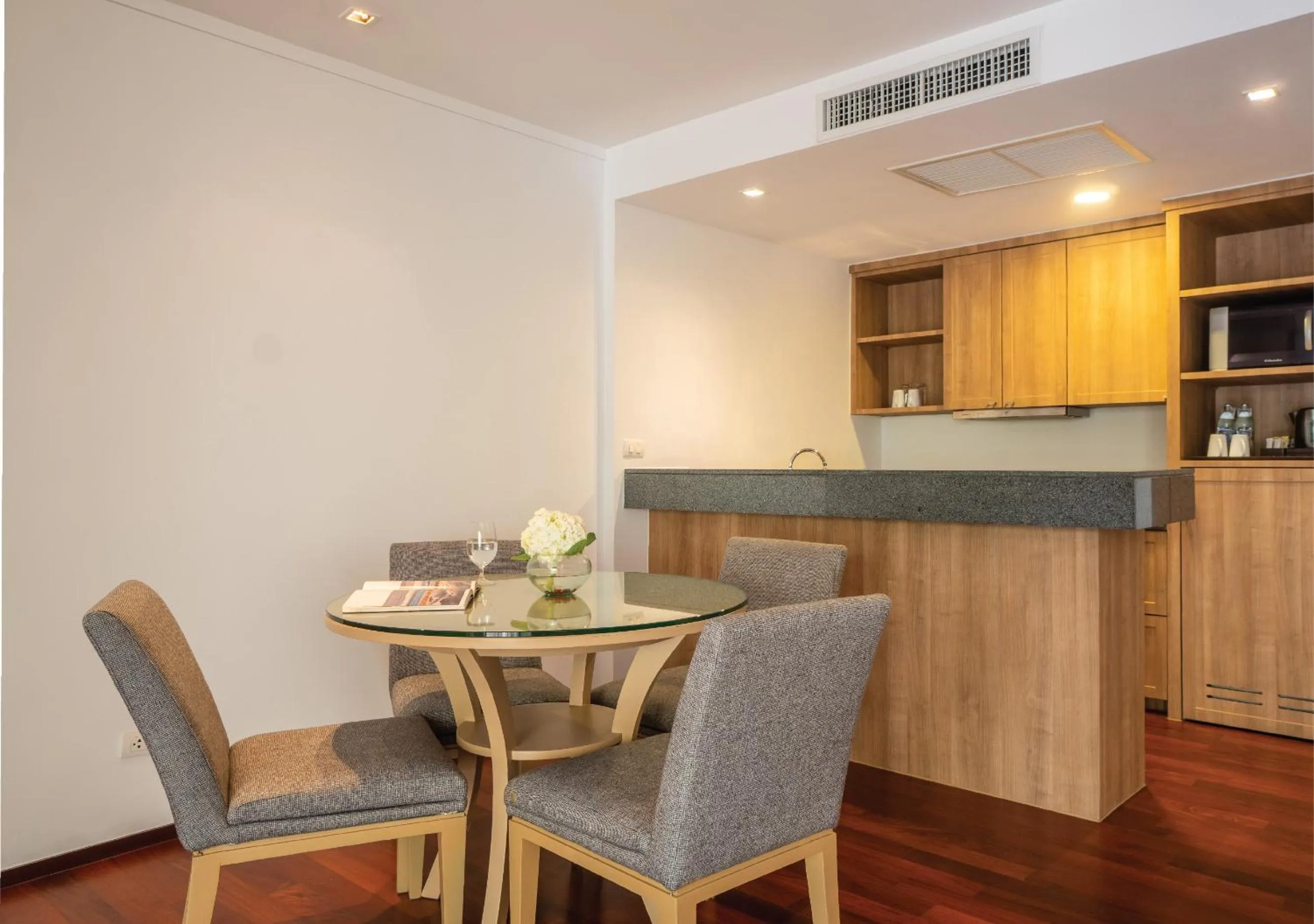 Living room in Radisson Resort and Suites Phuket