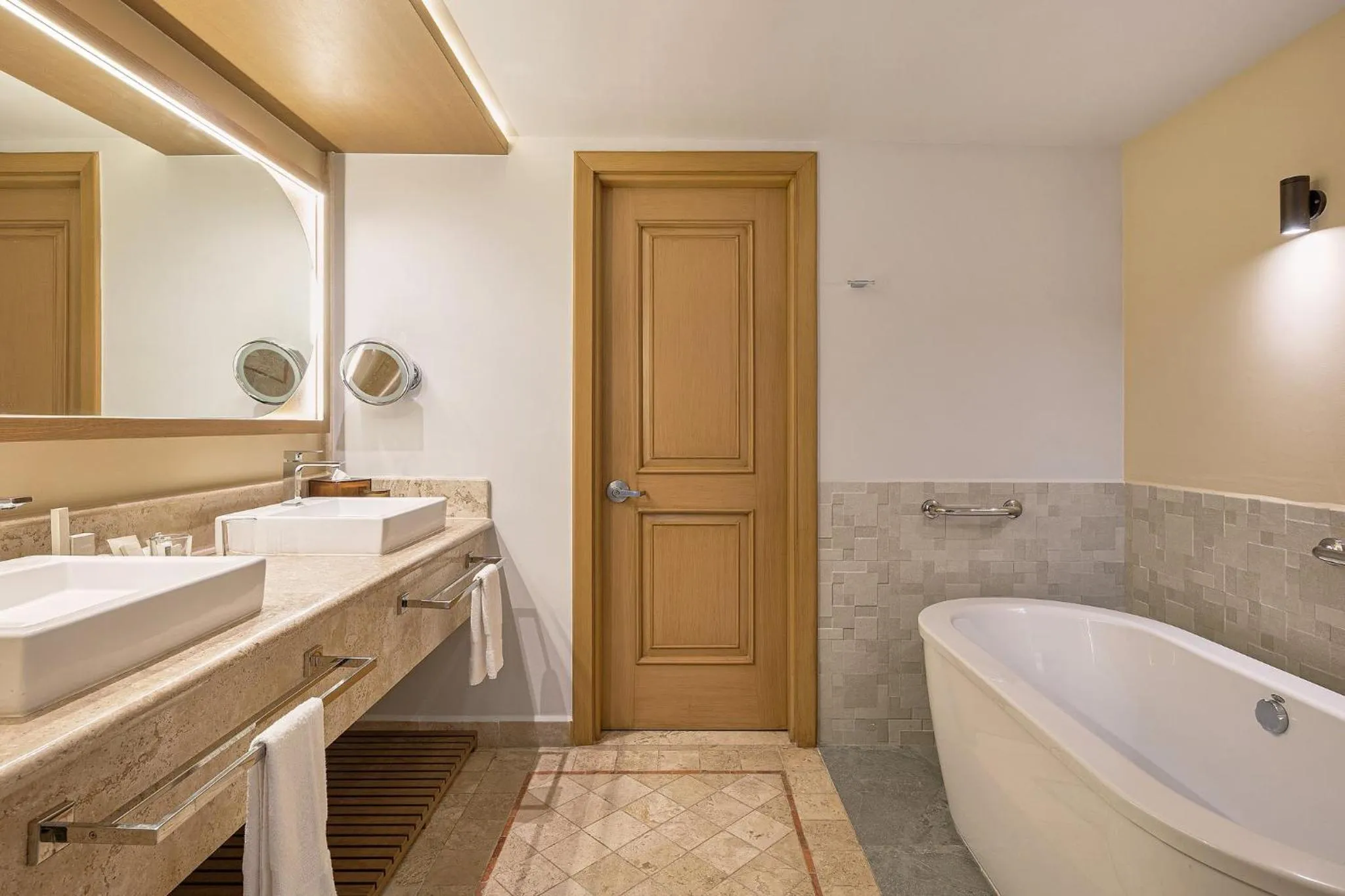 Photo of the whole room in Grand Fiesta Americana Los Cabos All Inclusive Golf & Spa