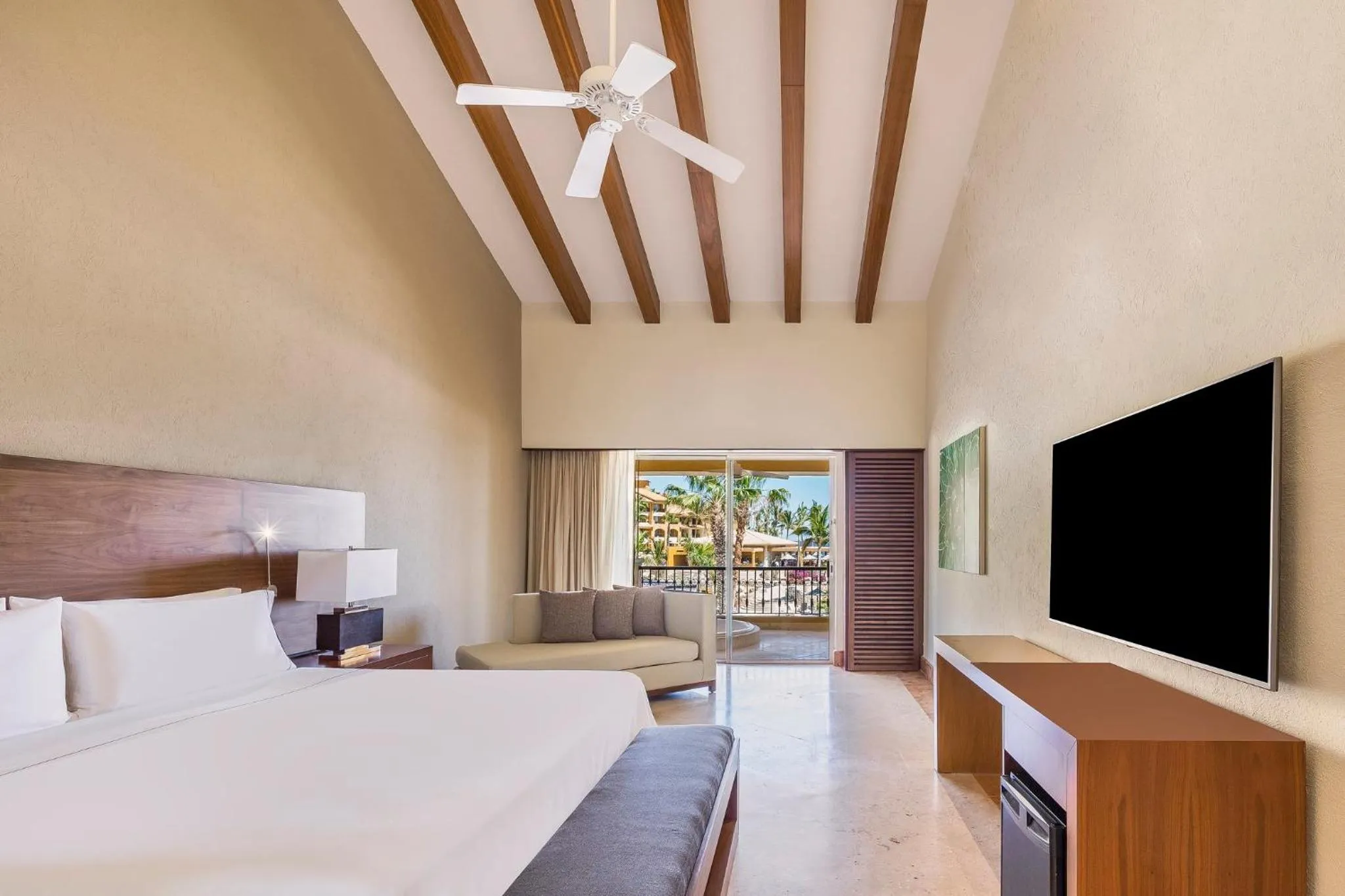 Photo of the whole room, Bed in Grand Fiesta Americana Los Cabos All Inclusive Golf & Spa