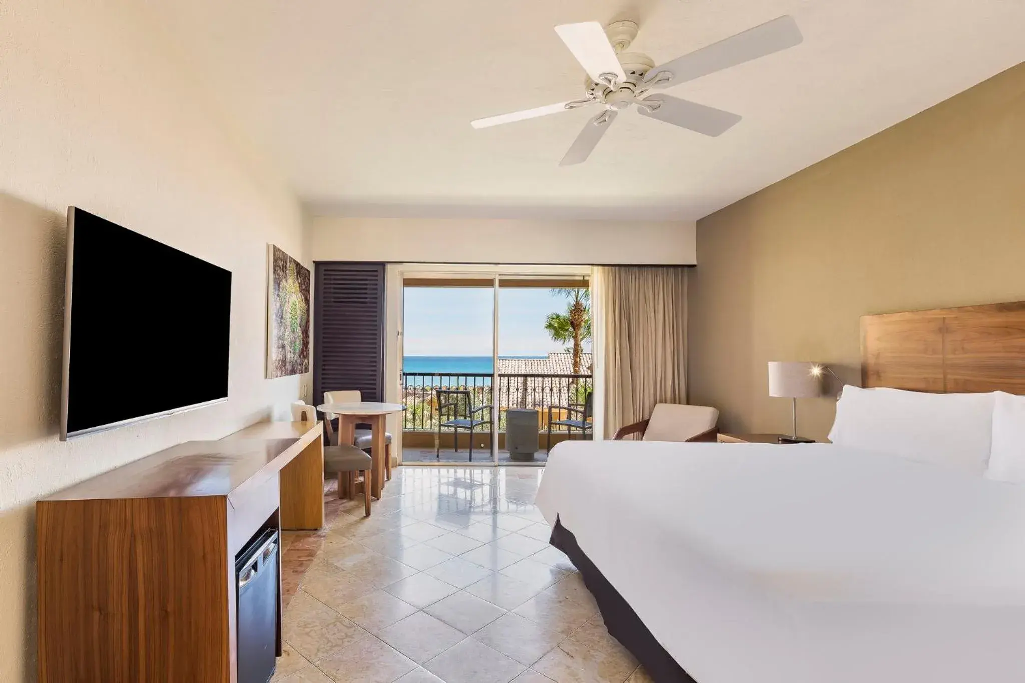 Property building, Bed in Grand Fiesta Americana Los Cabos All Inclusive Golf & Spa Property building, Bed in Grand Fiesta Americana Los Cabos All Inclusive Golf & Spa