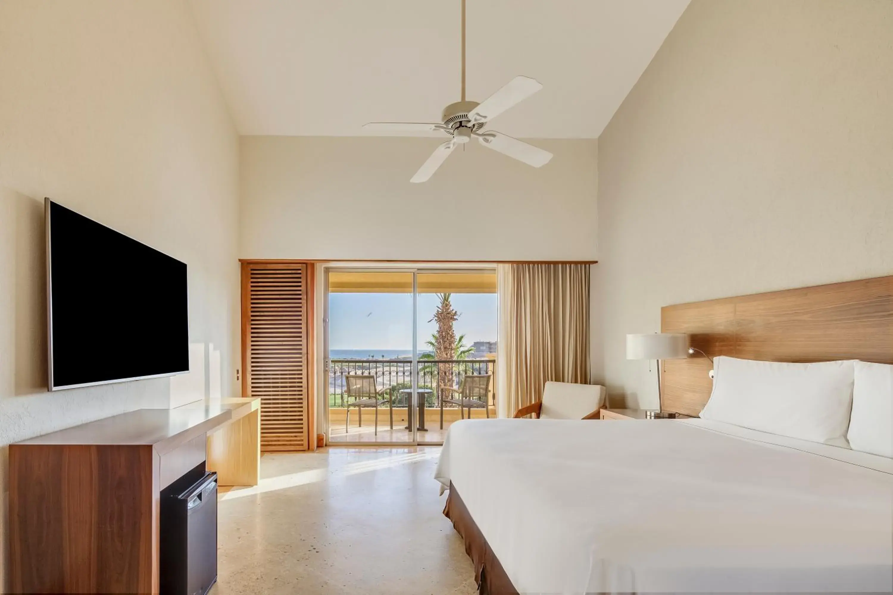 Bedroom, Bed in Grand Fiesta Americana Los Cabos All Inclusive Golf & Spa Bedroom, Bed in Grand Fiesta Americana Los Cabos All Inclusive Golf & Spa