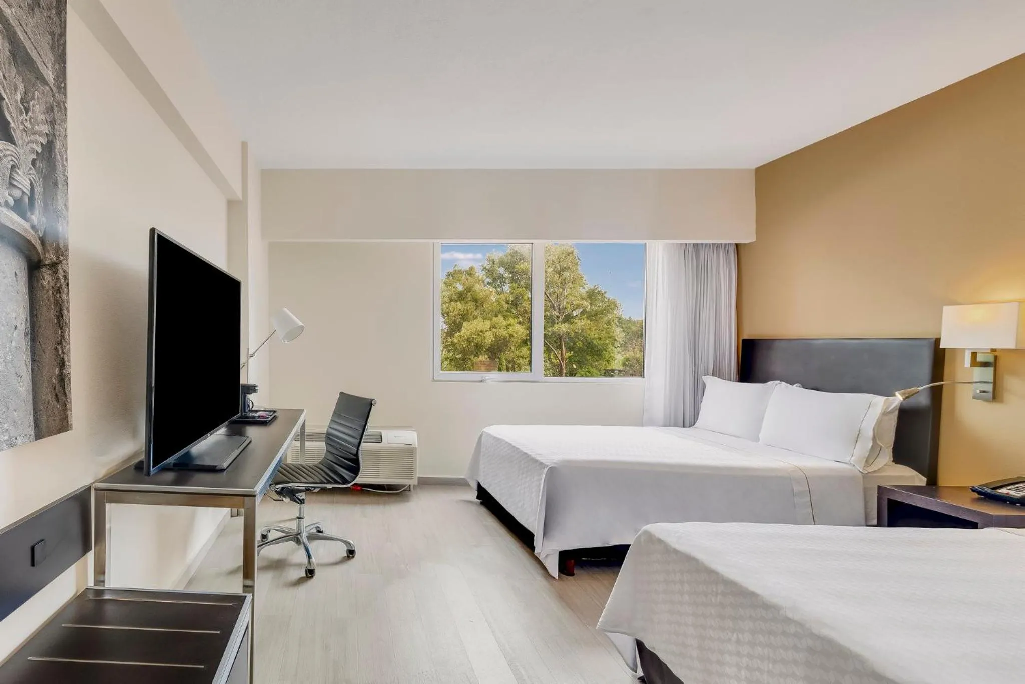 Bedroom, Bed in Fiesta Inn Guadalajara Expo