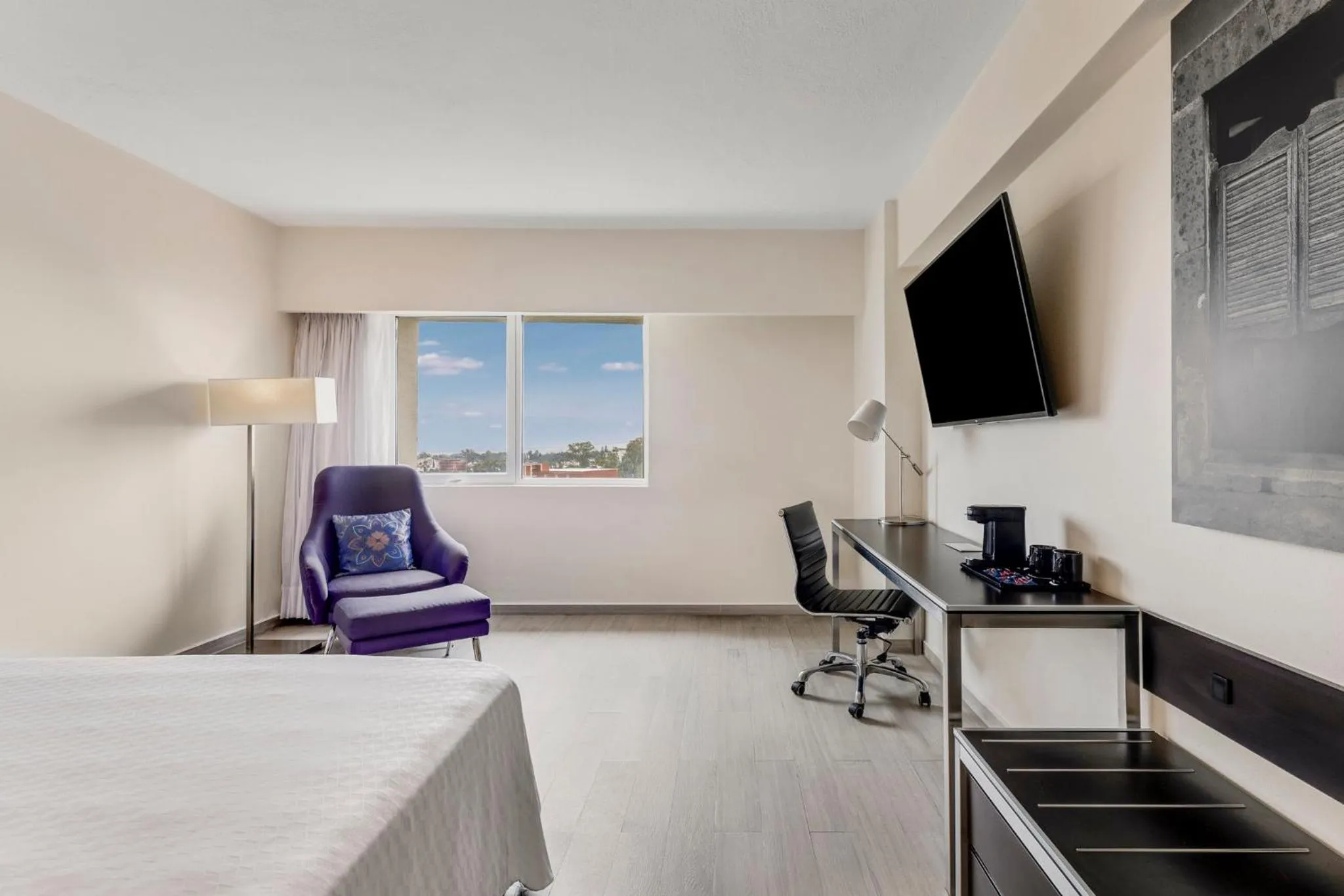 Bedroom, Bed in Fiesta Inn Guadalajara Expo