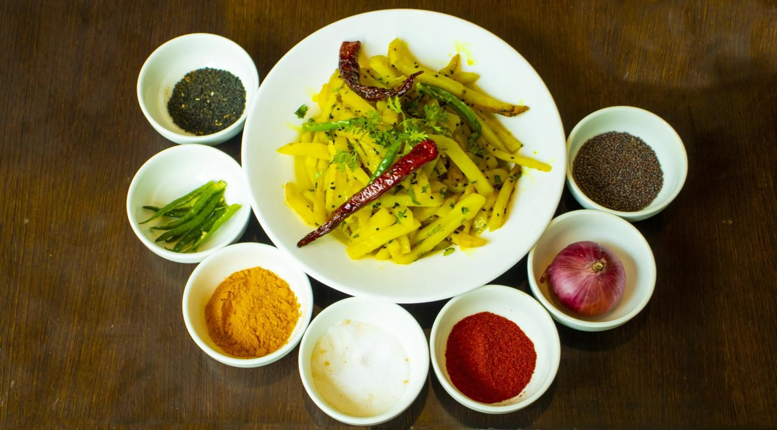 Restaurant/places to eat in Ramee Grand Hotel and Spa, Pune