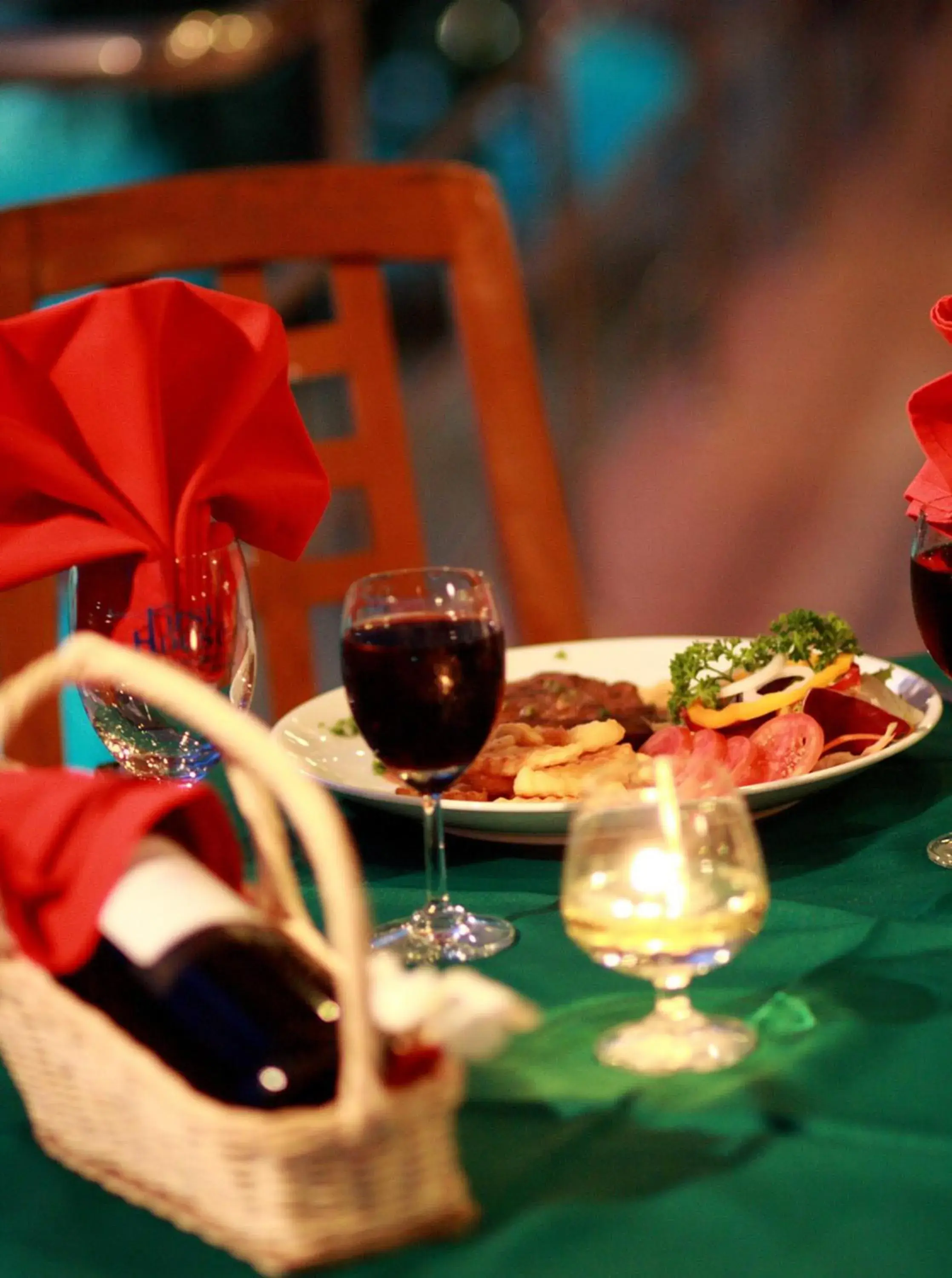 Restaurant/places to eat in Samui First House Hotel Restaurant/places to eat in Samui First House Hotel