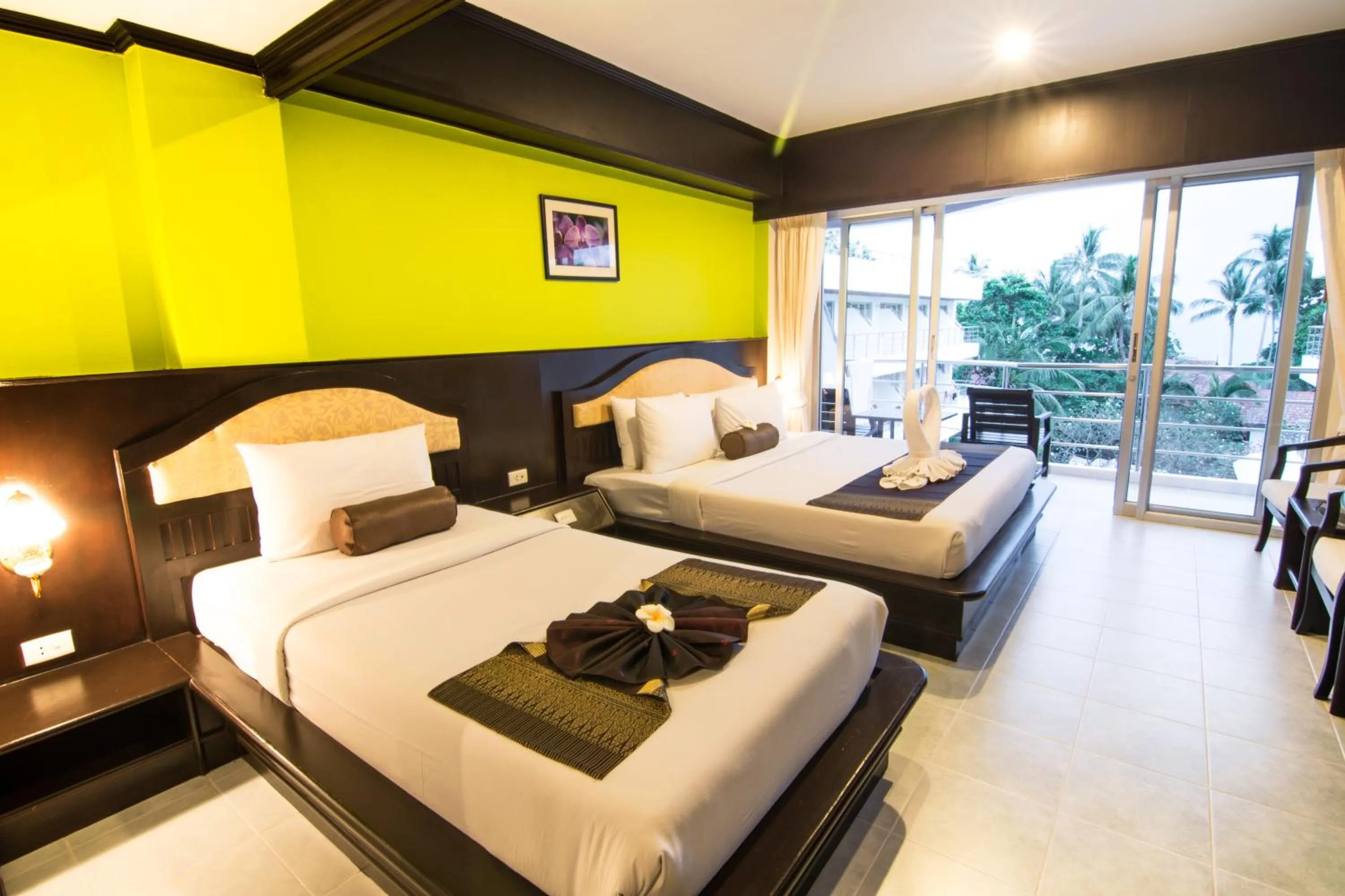 Bed in Samui First House Hotel