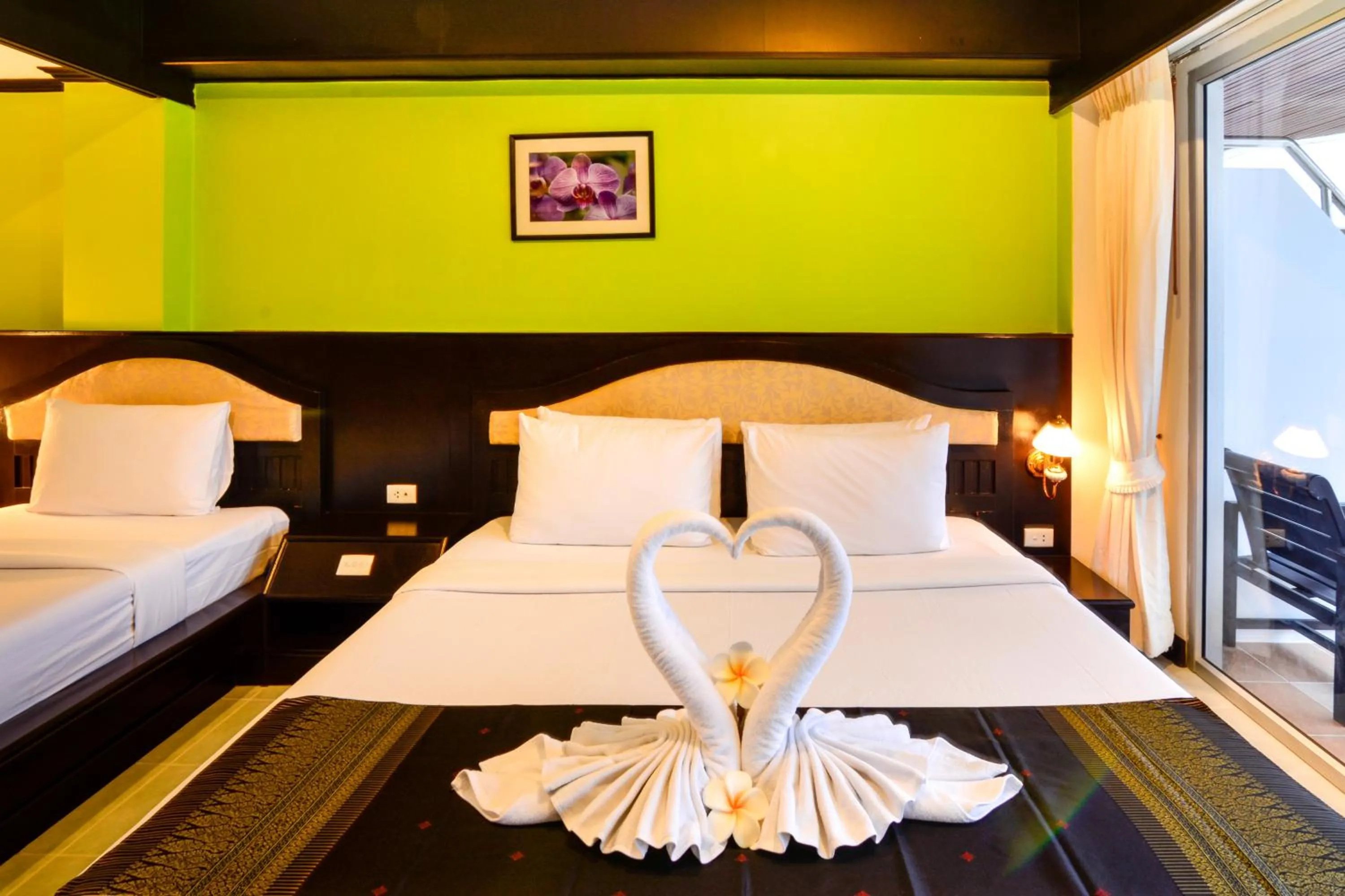 Bed in Samui First House Hotel