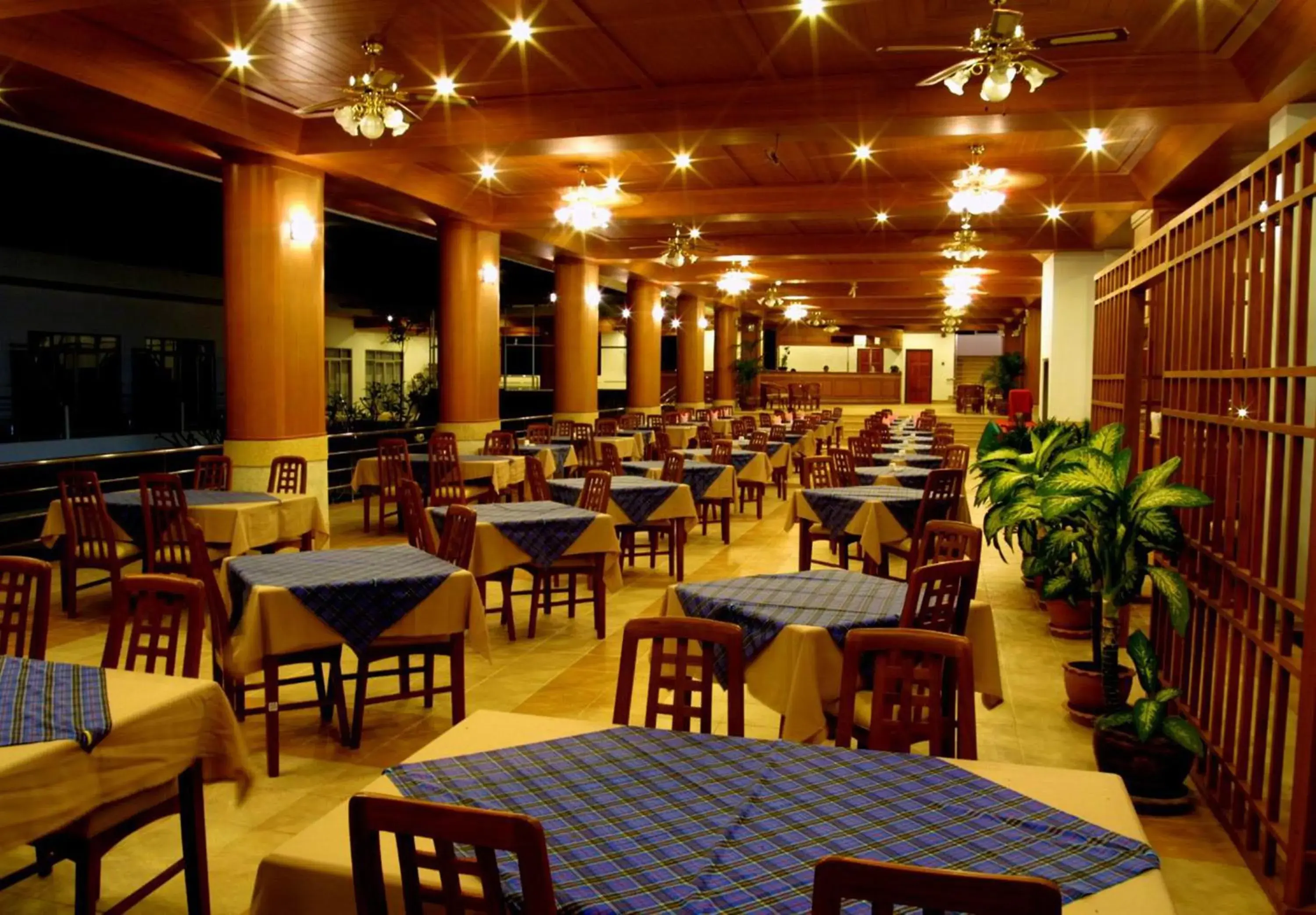 Restaurant/places to eat in Samui First House Hotel Restaurant/places to eat in Samui First House Hotel