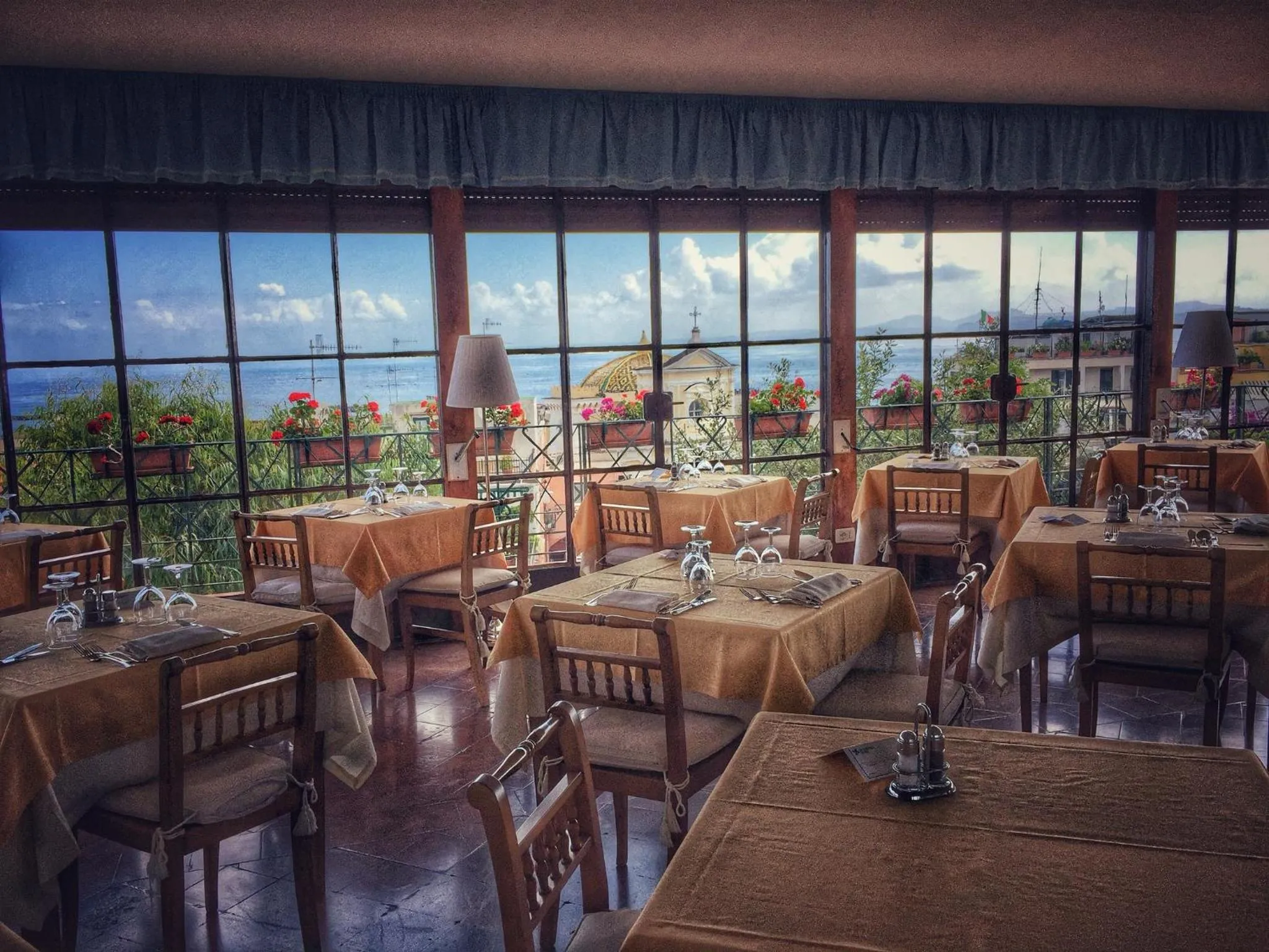 Restaurant/places to eat in Hotel La Villarosa Terme