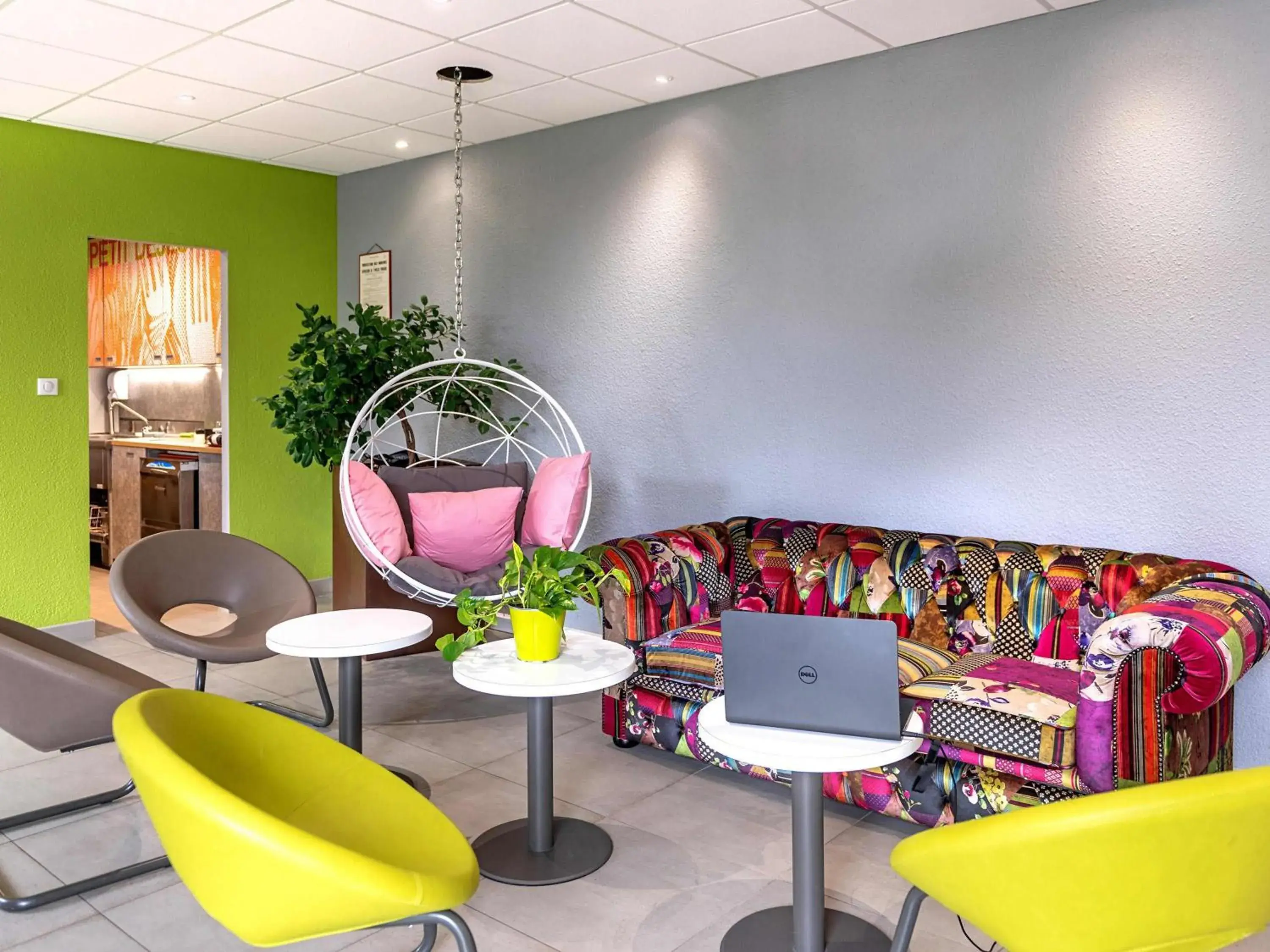 Lounge or bar in ibis budget Strasbourg Sud Illkirch Lounge or bar in ibis budget Strasbourg Sud Illkirch