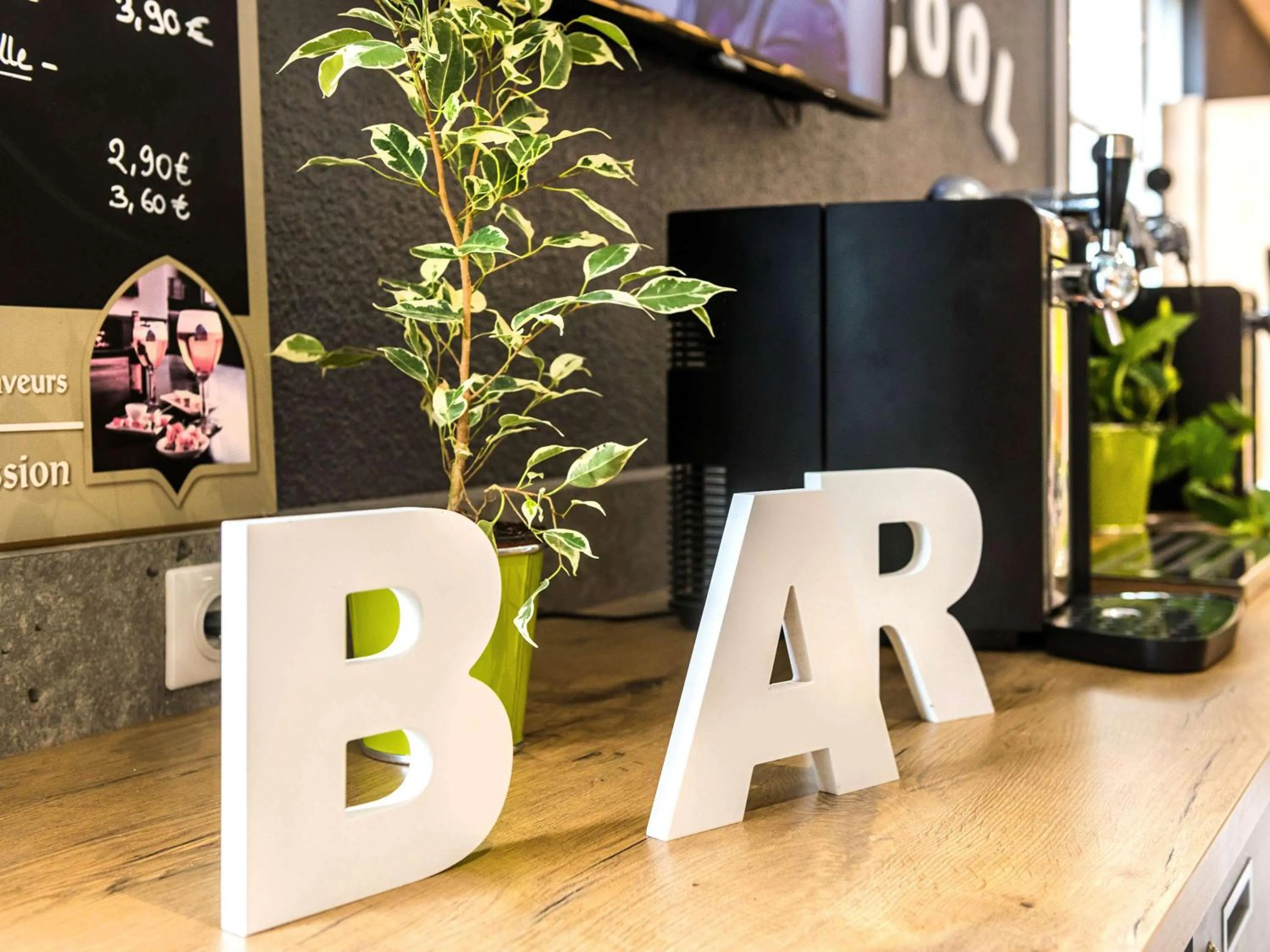 Lounge or bar in ibis budget Strasbourg Sud Illkirch