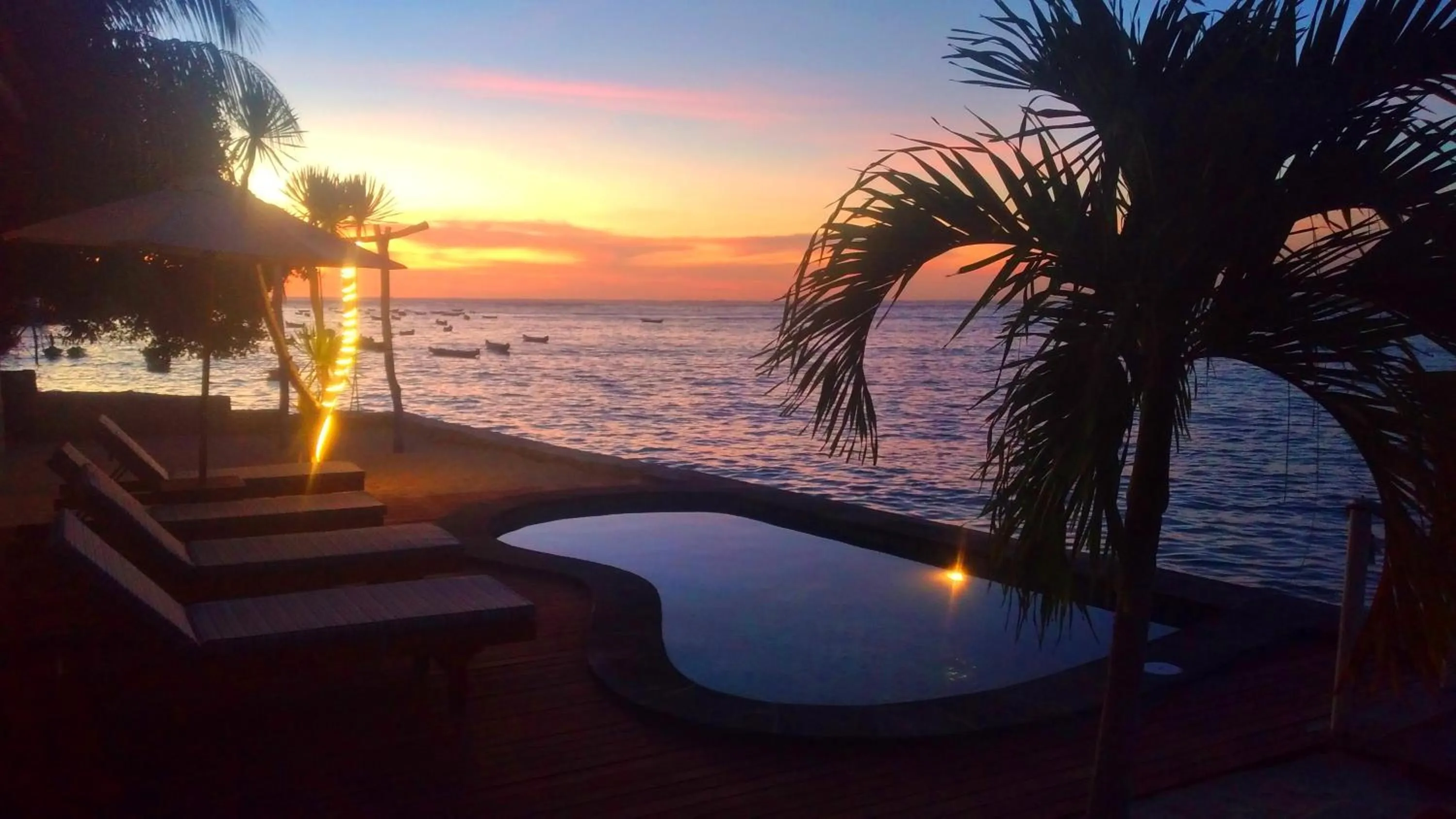Swimming pool in Double'A beach house