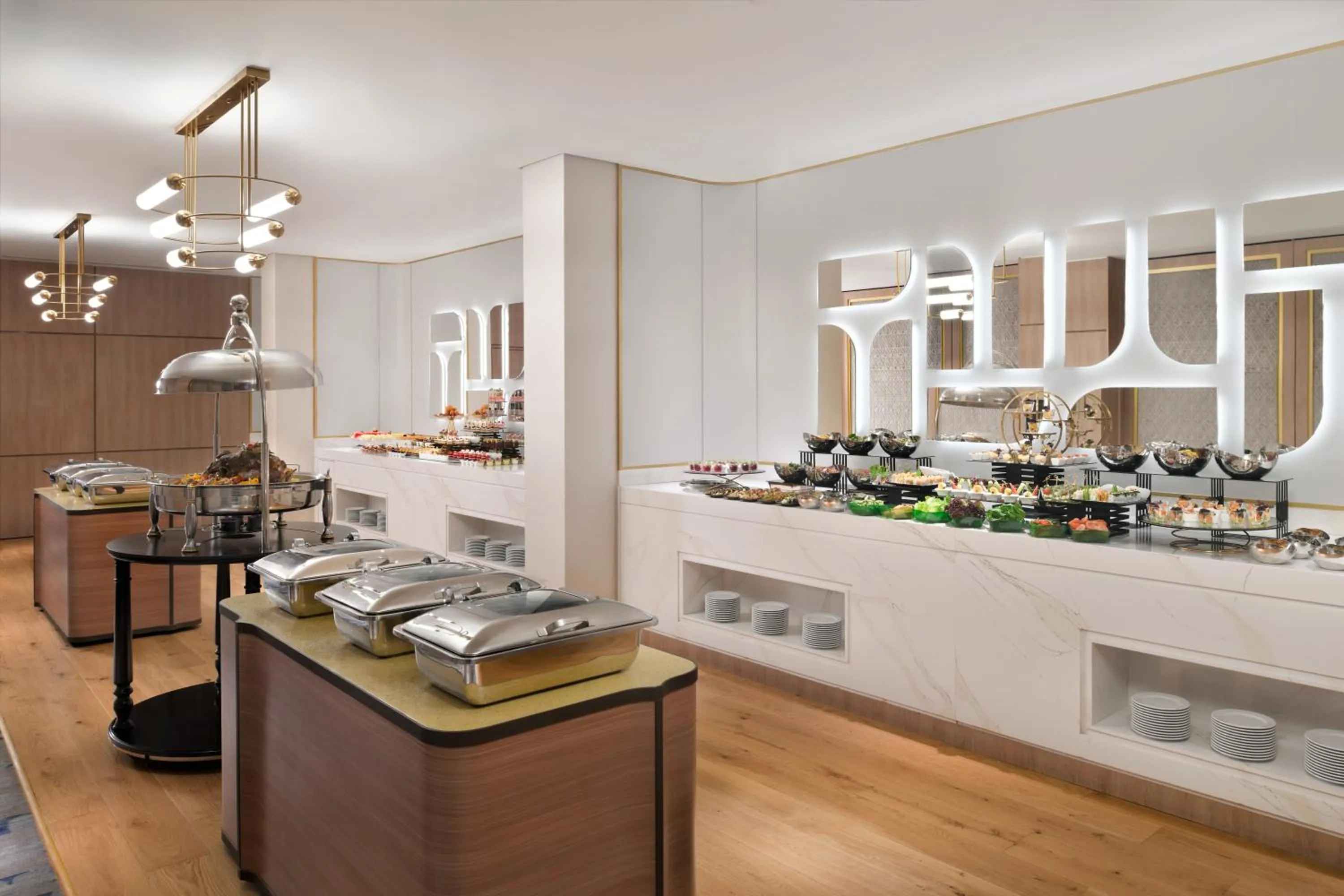 Restaurant/places to eat in Mövenpick Hotel Tahlia Jeddah