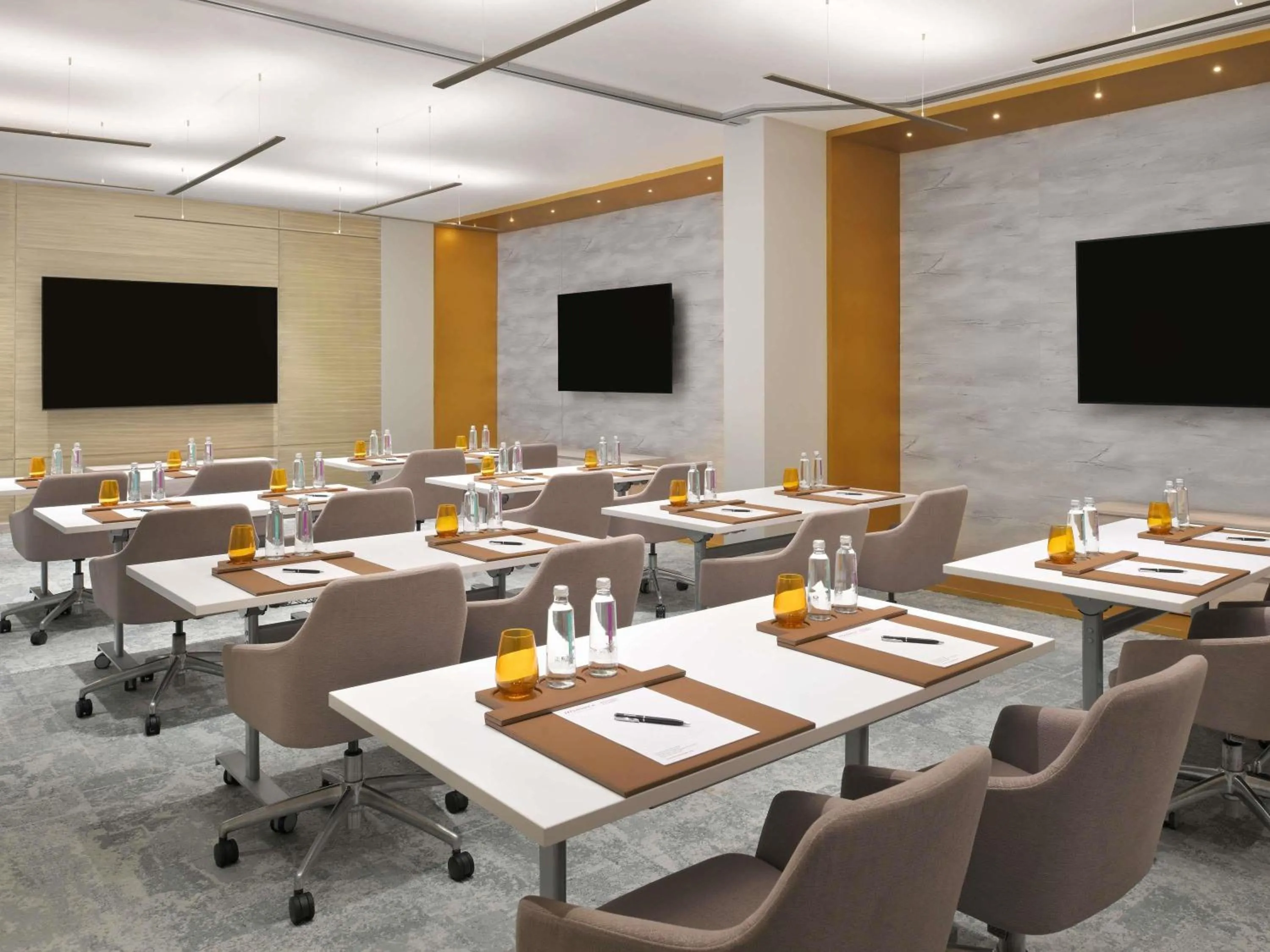Meeting/conference room in Mövenpick Hotel Tahlia Jeddah