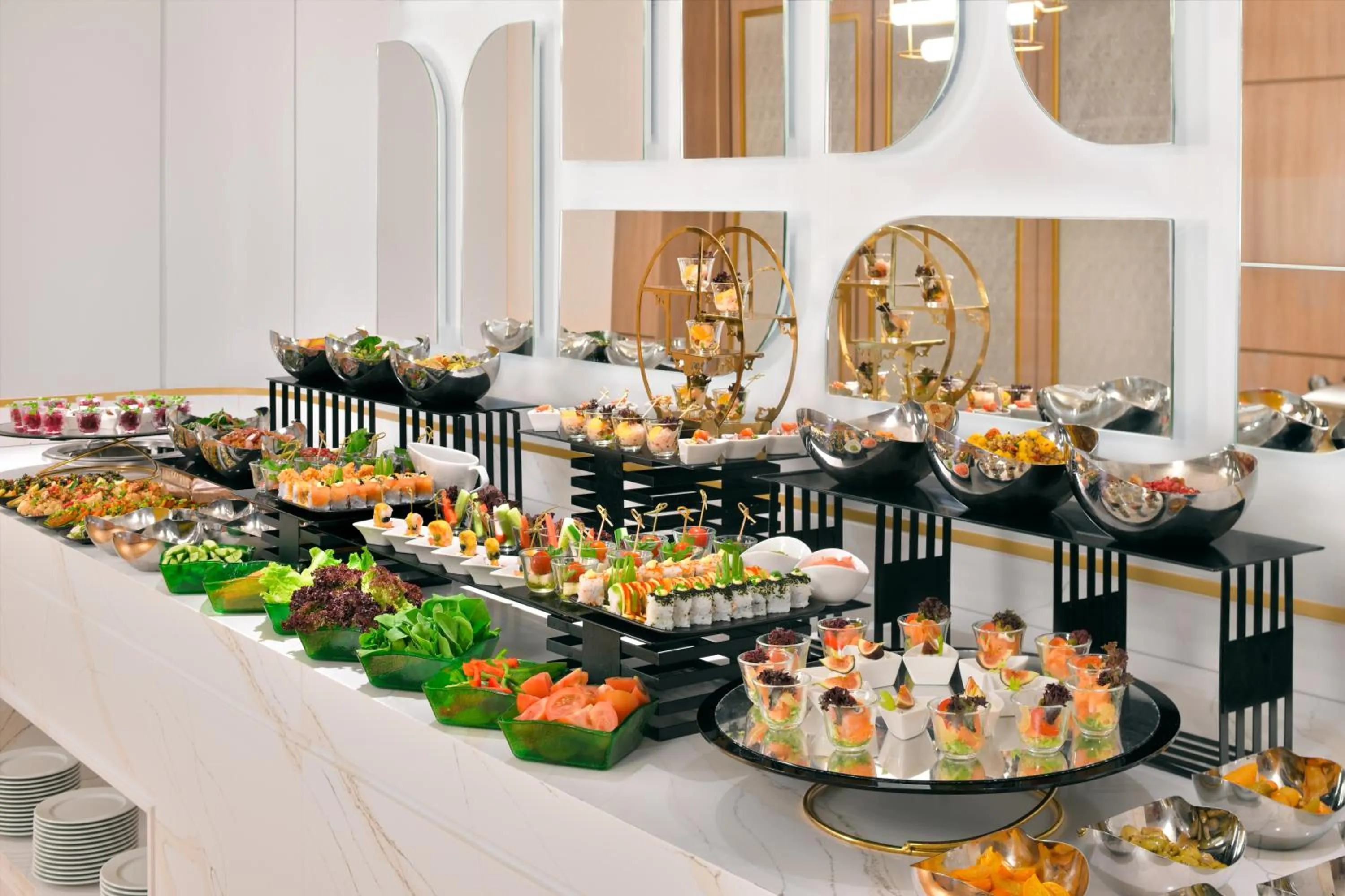 Restaurant/places to eat in Mövenpick Hotel Tahlia Jeddah