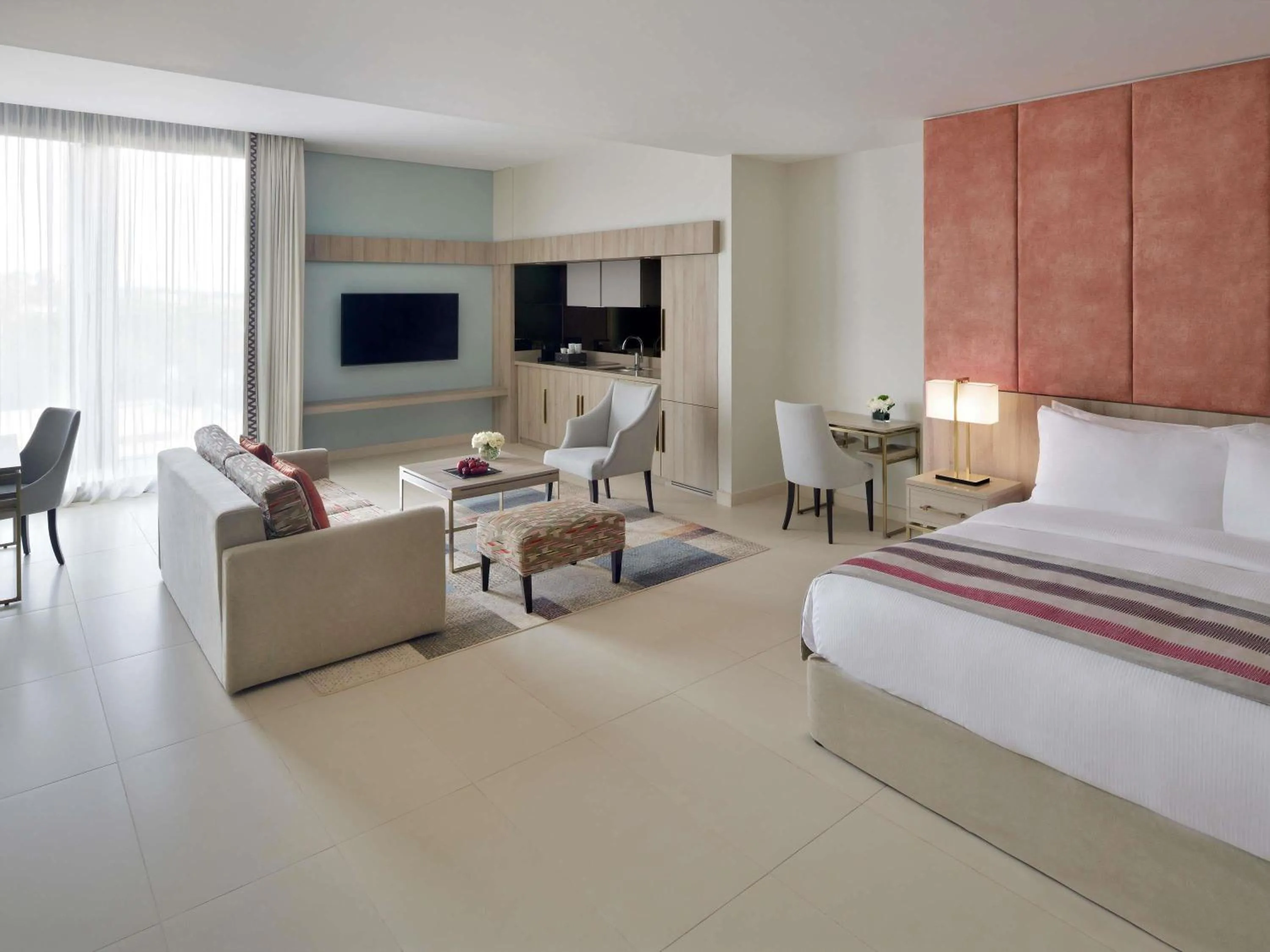 Photo of the whole room, Bed in Mövenpick Hotel Tahlia Jeddah